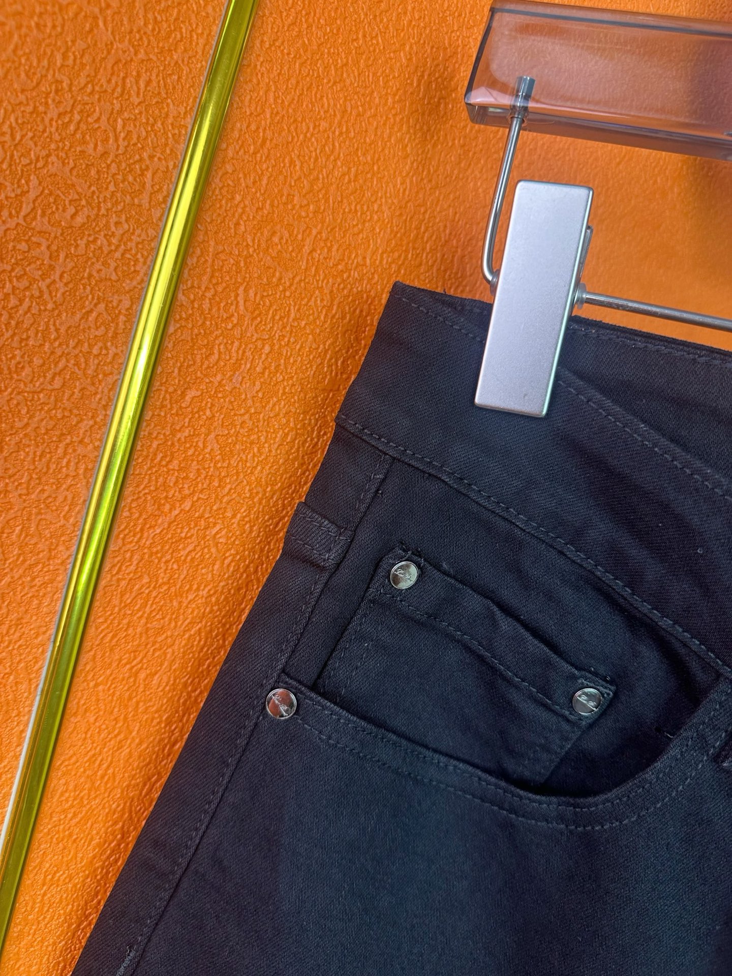 BC 男性ファッション牛仔裤 - 弾力修身小脚デザイン