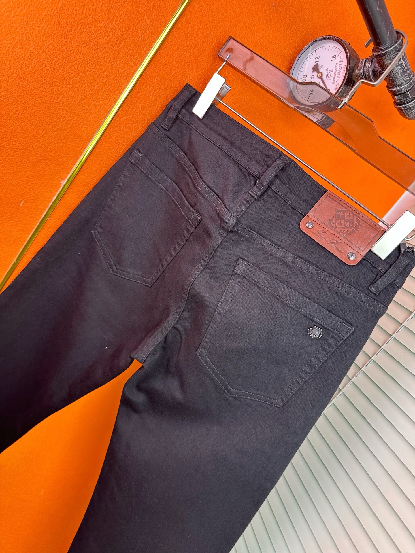 BC 男性ファッション牛仔裤 - 弾力修身小脚デザイン