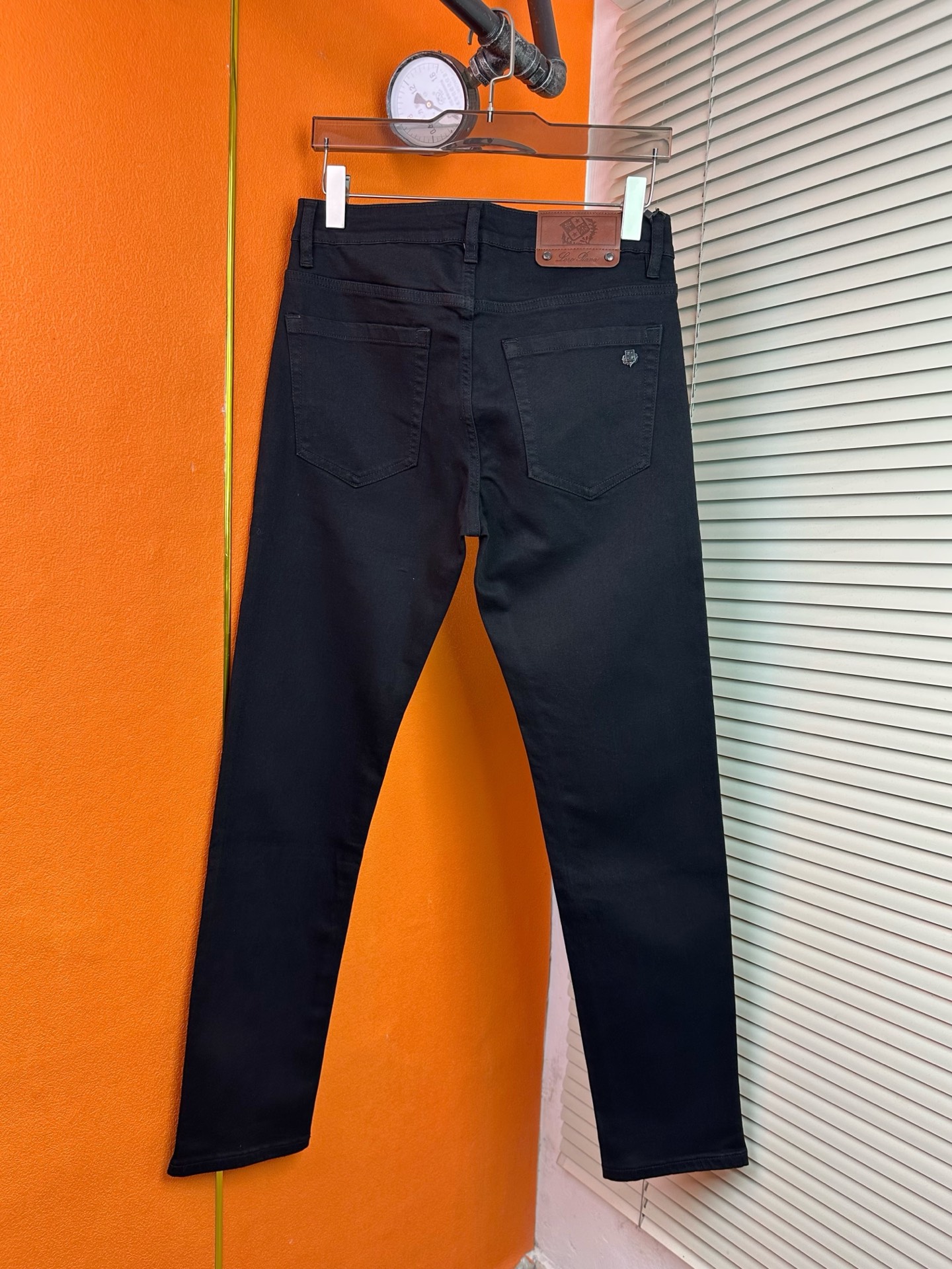 BC 男性ファッション牛仔裤 - 弾力修身小脚デザイン