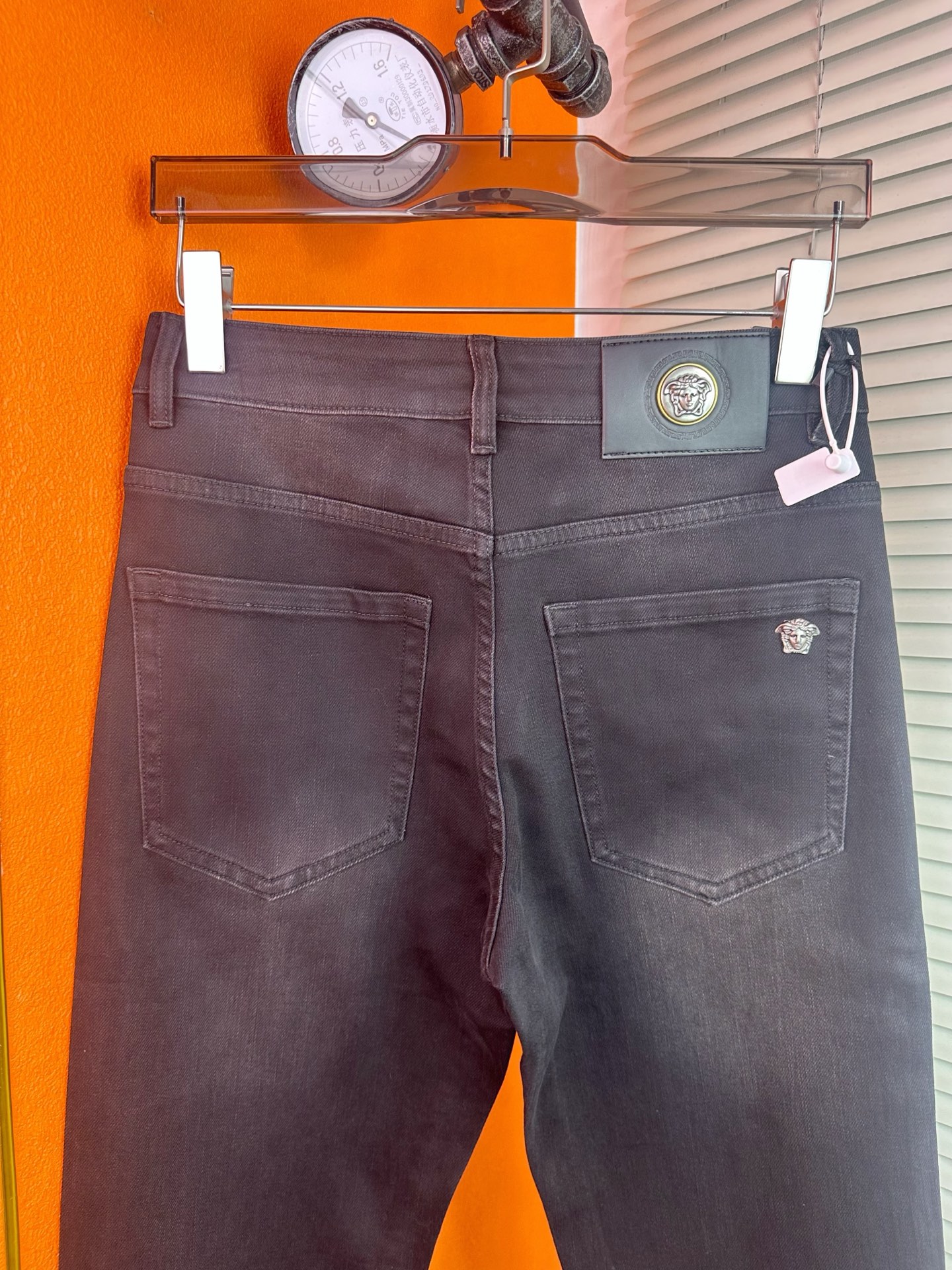 范思哲 メンズ デニムパンツ スリムフィット 小脚 秋冬新作