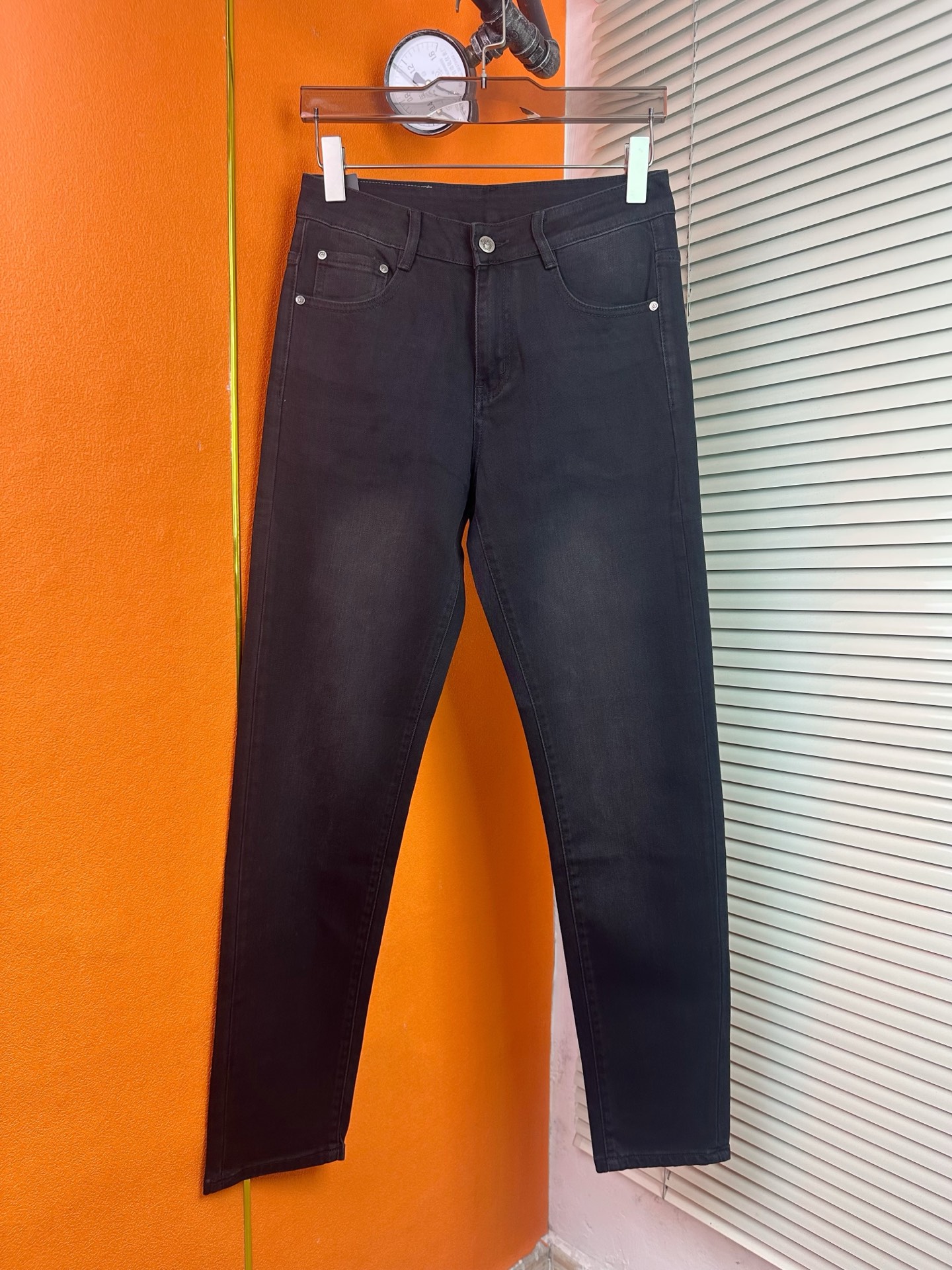 范思哲 メンズ デニムパンツ スリムフィット 小脚 秋冬新作