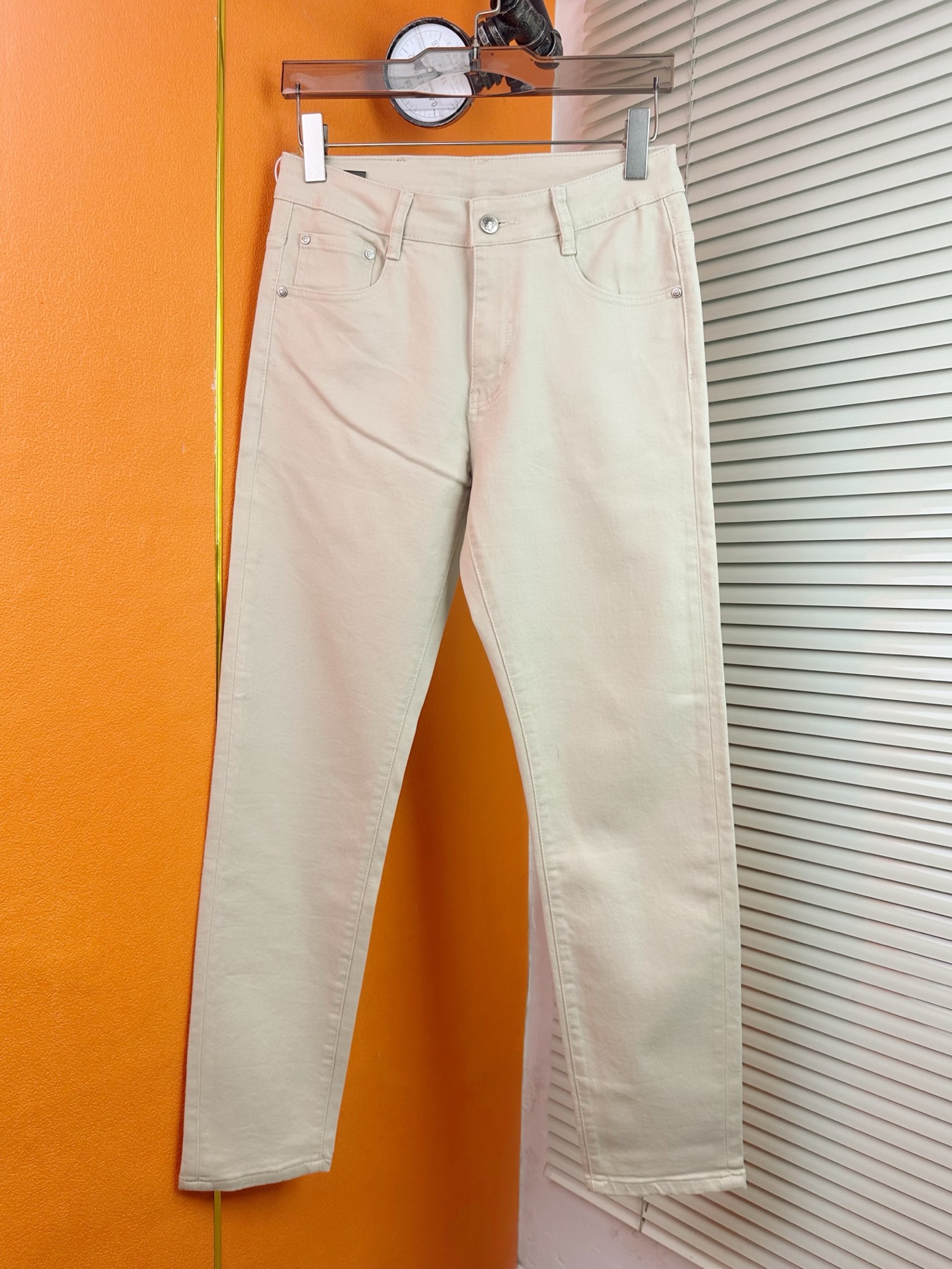 范思哲スタイル メンズデニムパンツ 弾力修身小直筒 秋冬新作