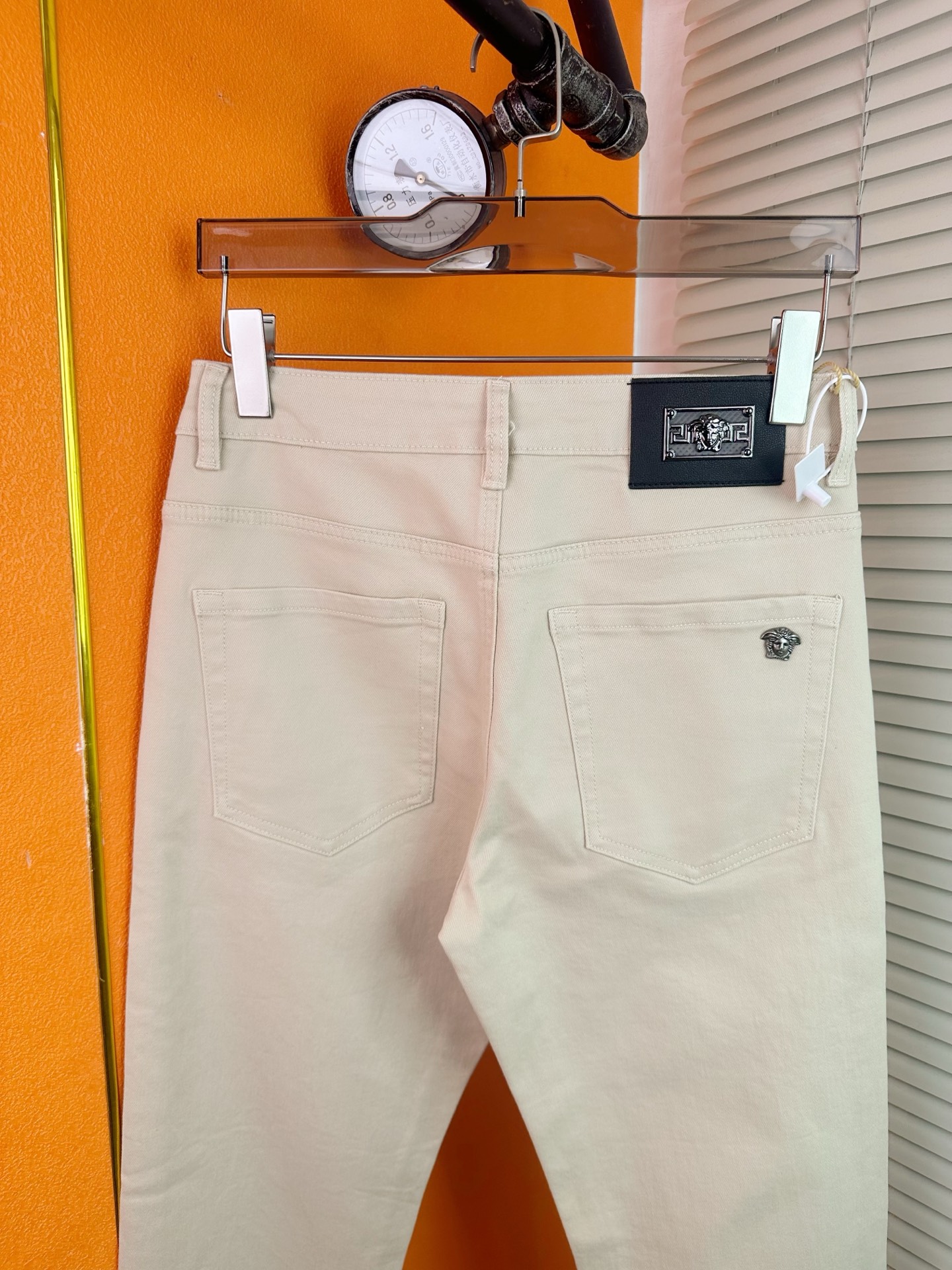 范思哲スタイル メンズデニムパンツ 弾力修身小直筒 秋冬新作