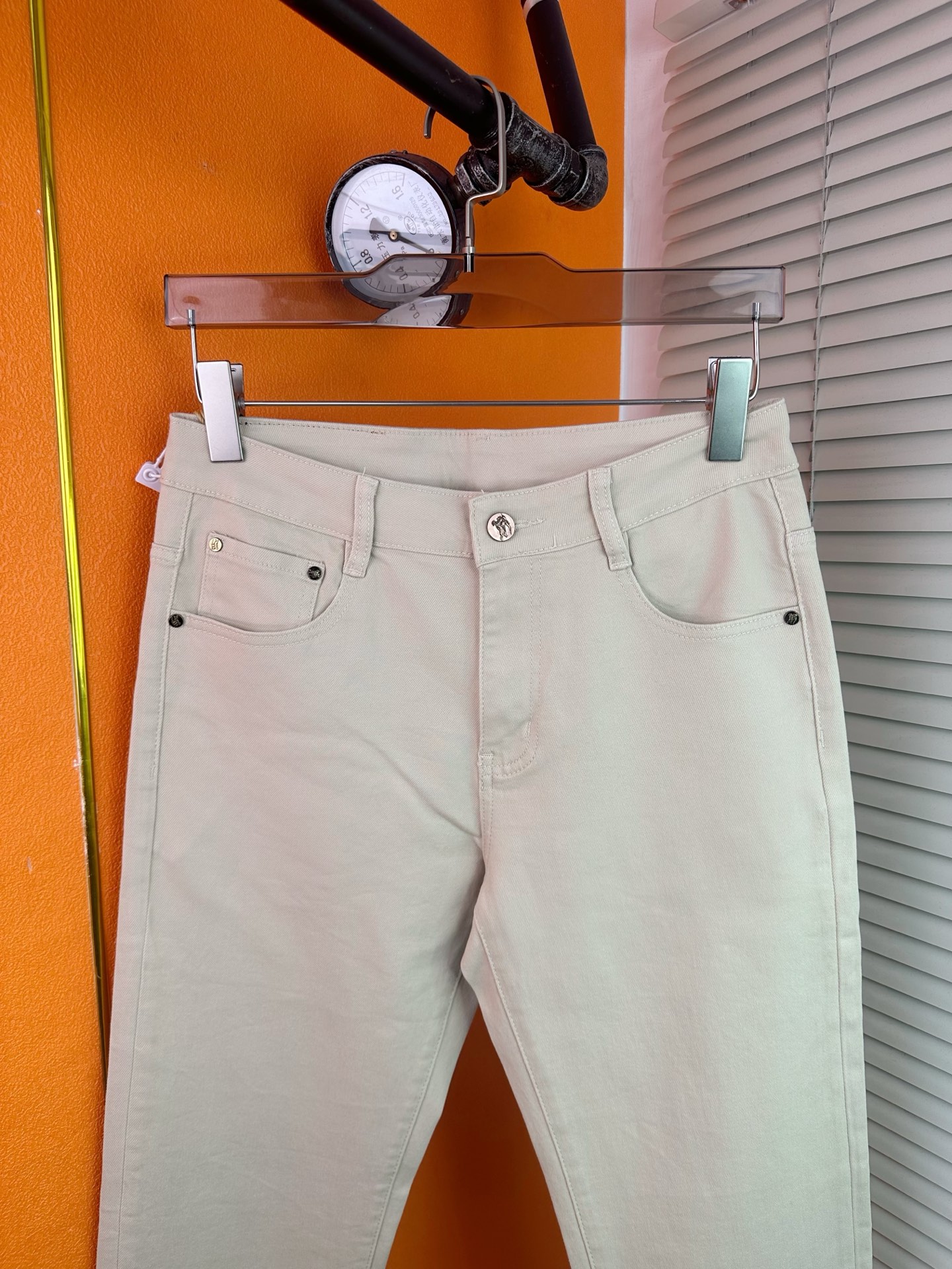 バーバリー メンズ ファッション デニムパンツ 弾力修身