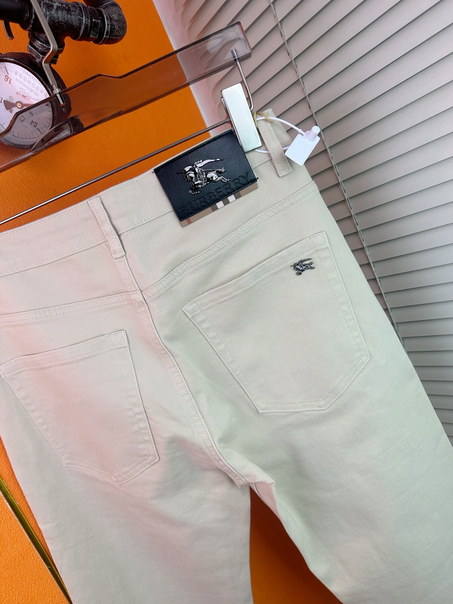 バーバリー メンズ ファッション デニムパンツ 弾力修身