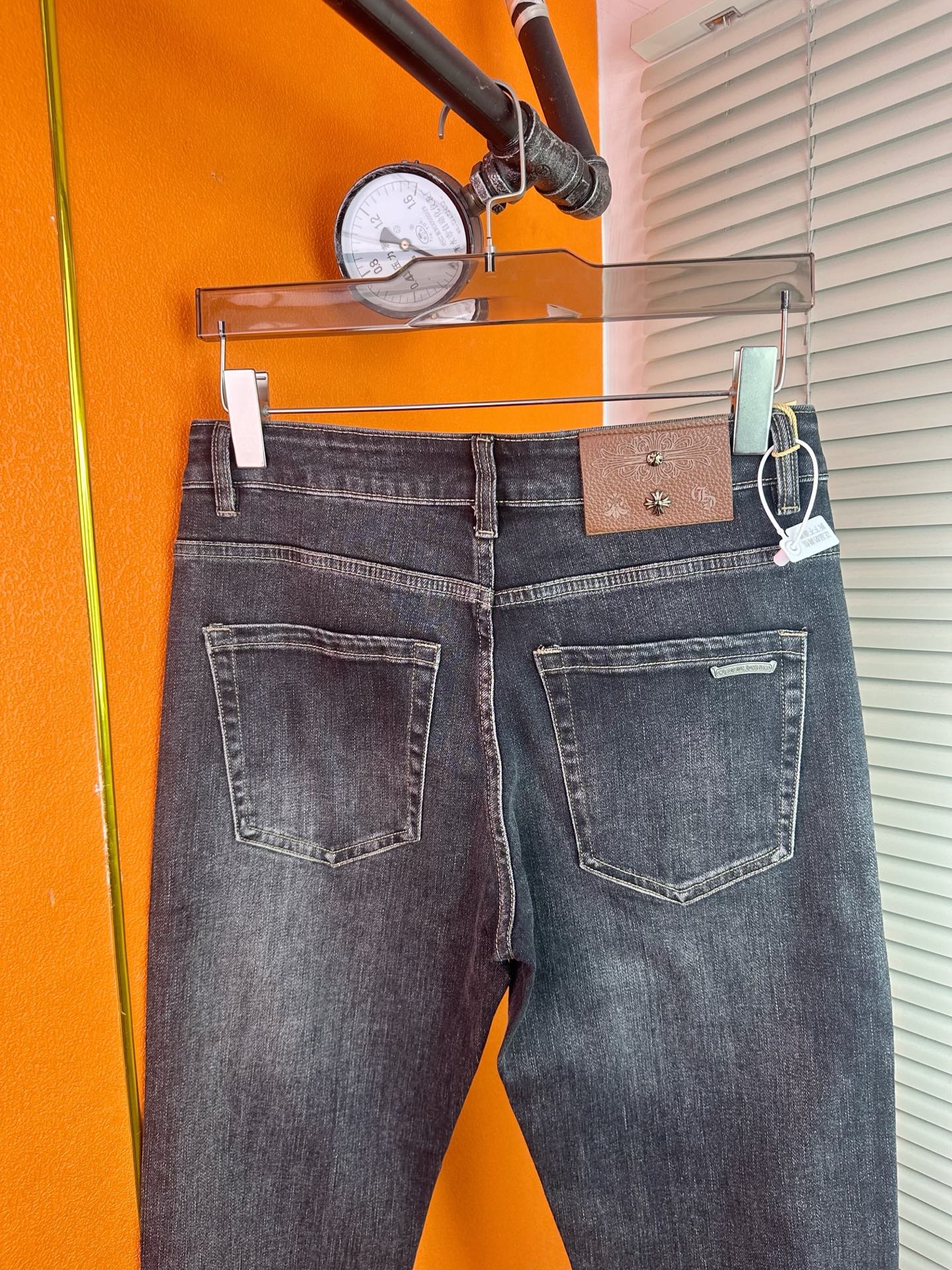 P300 クラシックスタイル 男性用ダメージデニムパンツ 弾力性あり