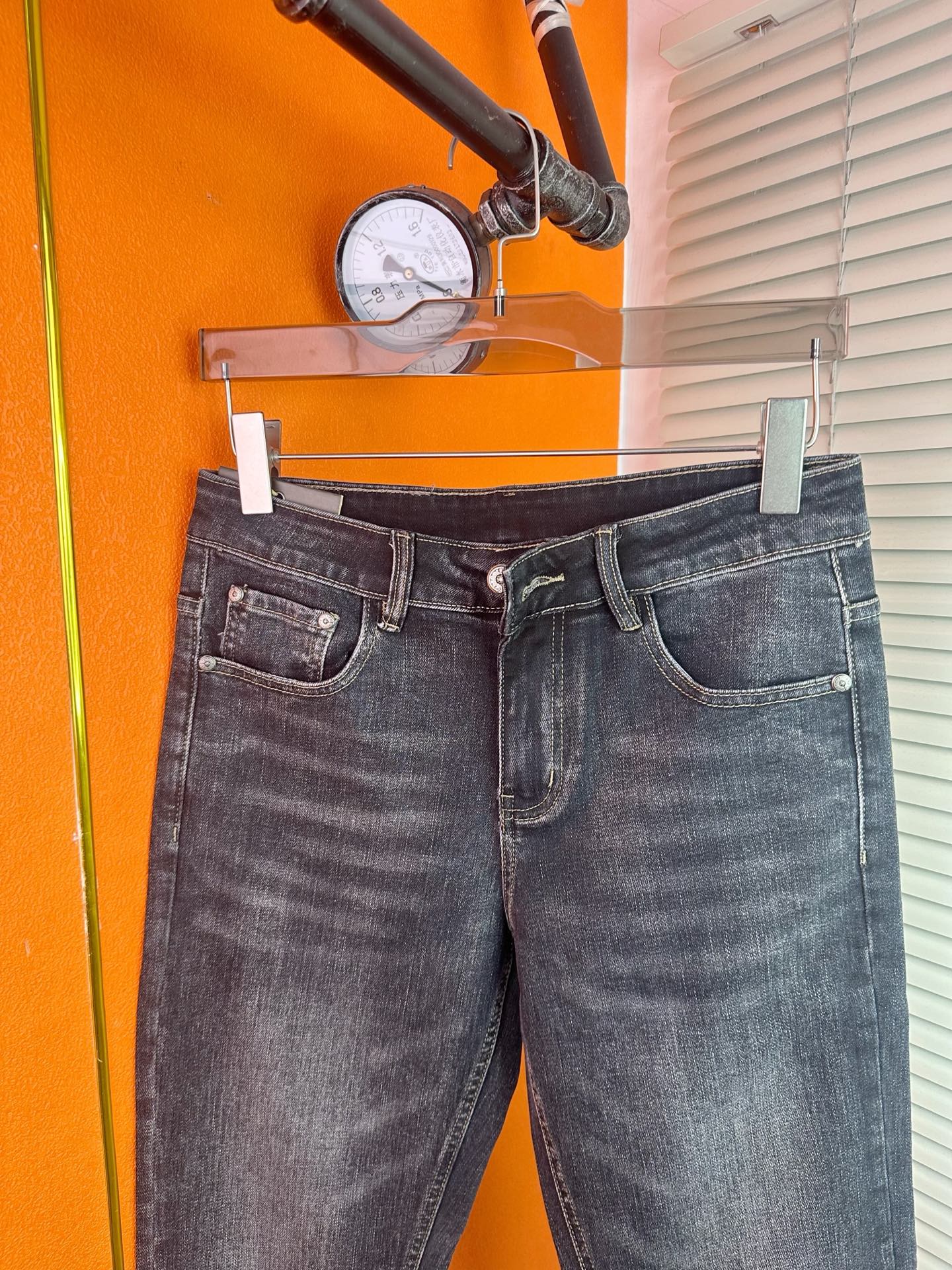 P300 クラシックスタイル 男性用ダメージデニムパンツ 弾力性あり