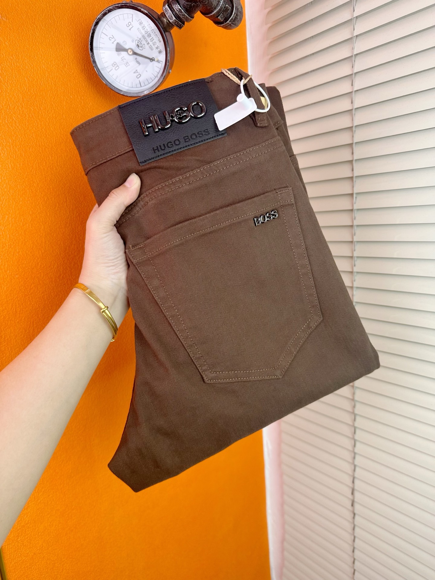 BOSS メンズデニムパンツ - スタイリッシュな秋冬向けストレッチフィット