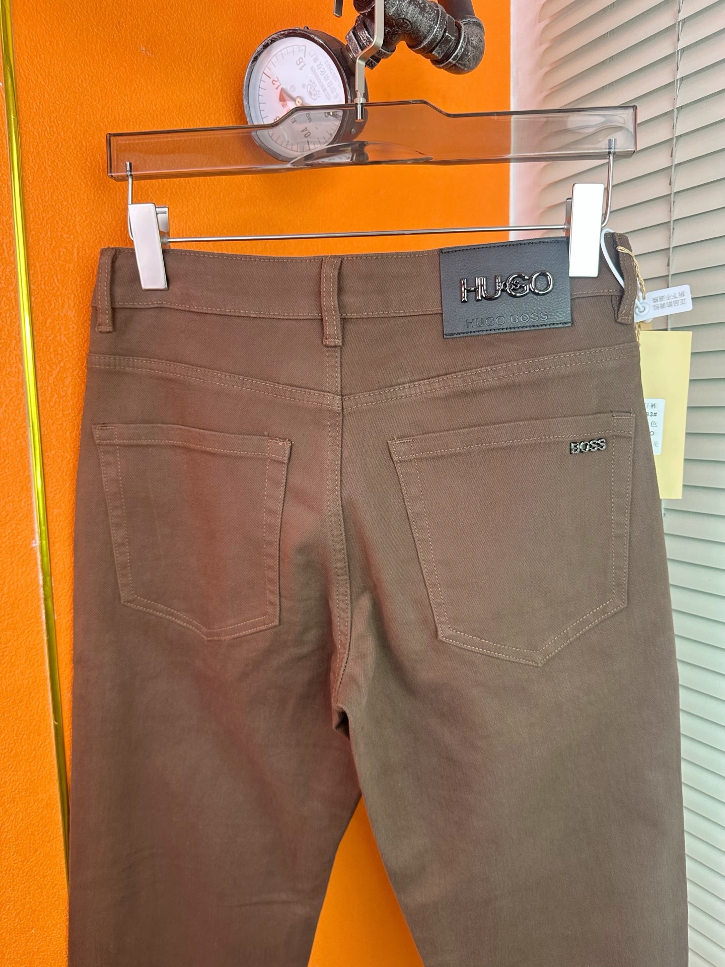 BOSS メンズデニムパンツ - スタイリッシュな秋冬向けストレッチフィット