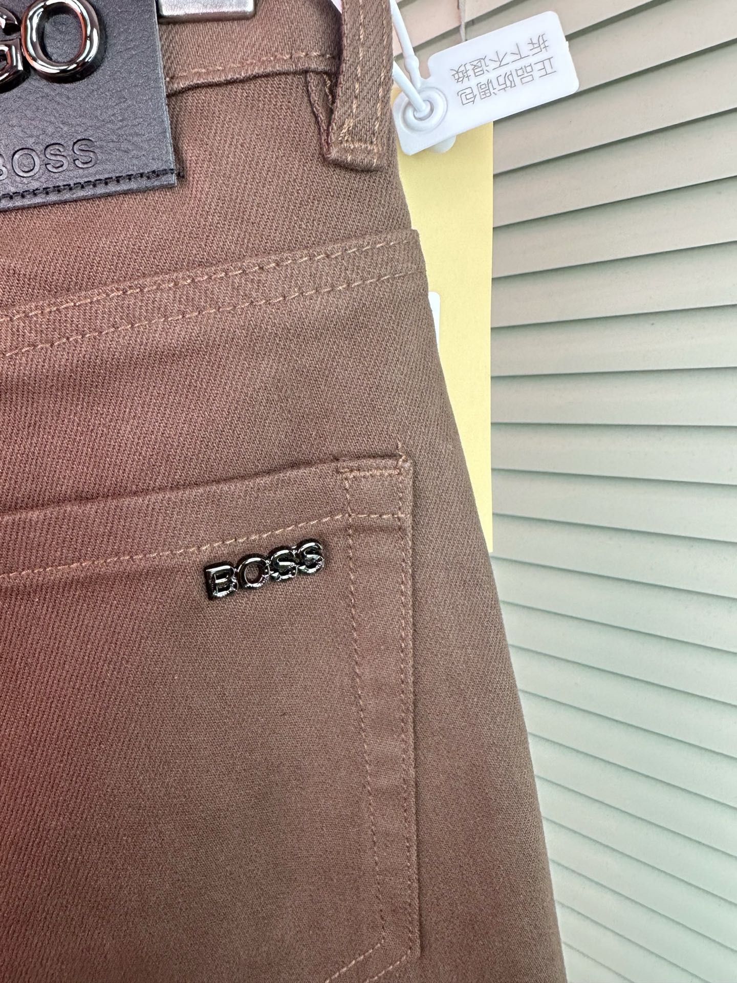 BOSS メンズデニムパンツ - スタイリッシュな秋冬向けストレッチフィット