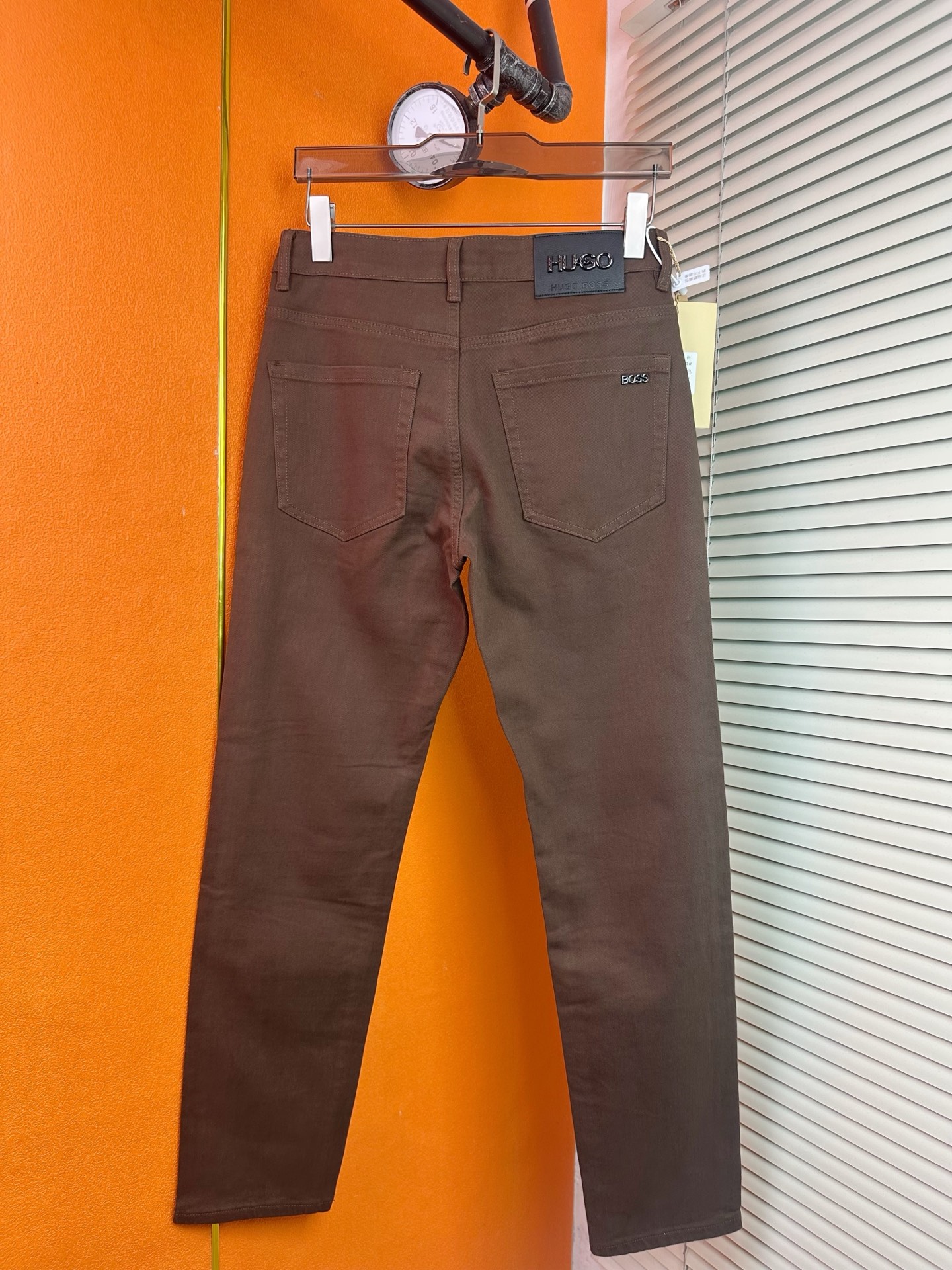 BOSS メンズデニムパンツ - スタイリッシュな秋冬向けストレッチフィット