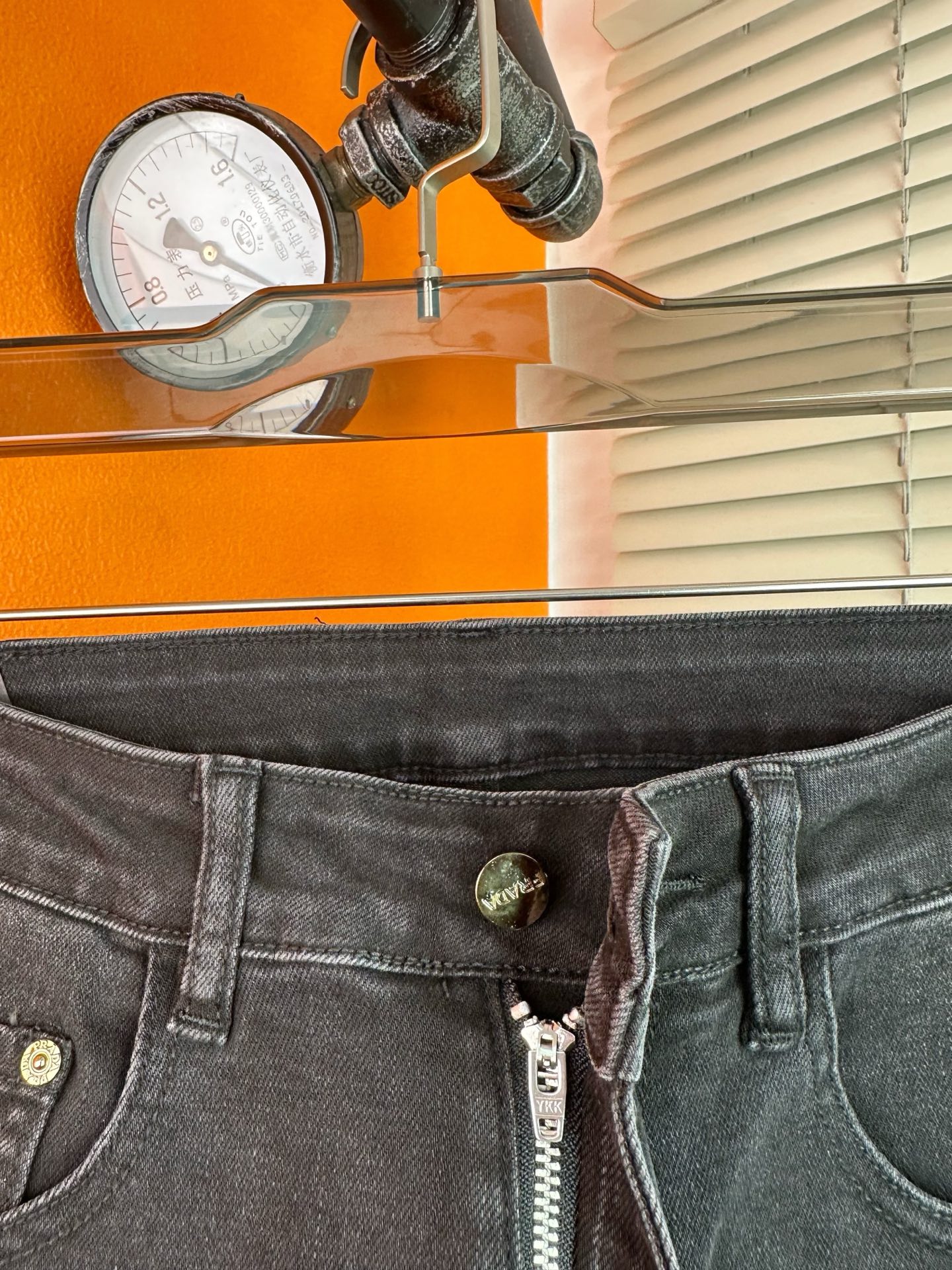 プラダ メンズ ファッション デニムパンツ 修身タイプ