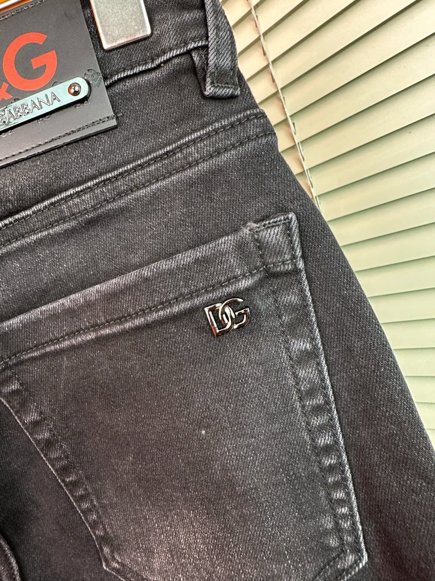 D&Gスタイルのファッショナブルなメンズデニムパンツ - 秋冬新作