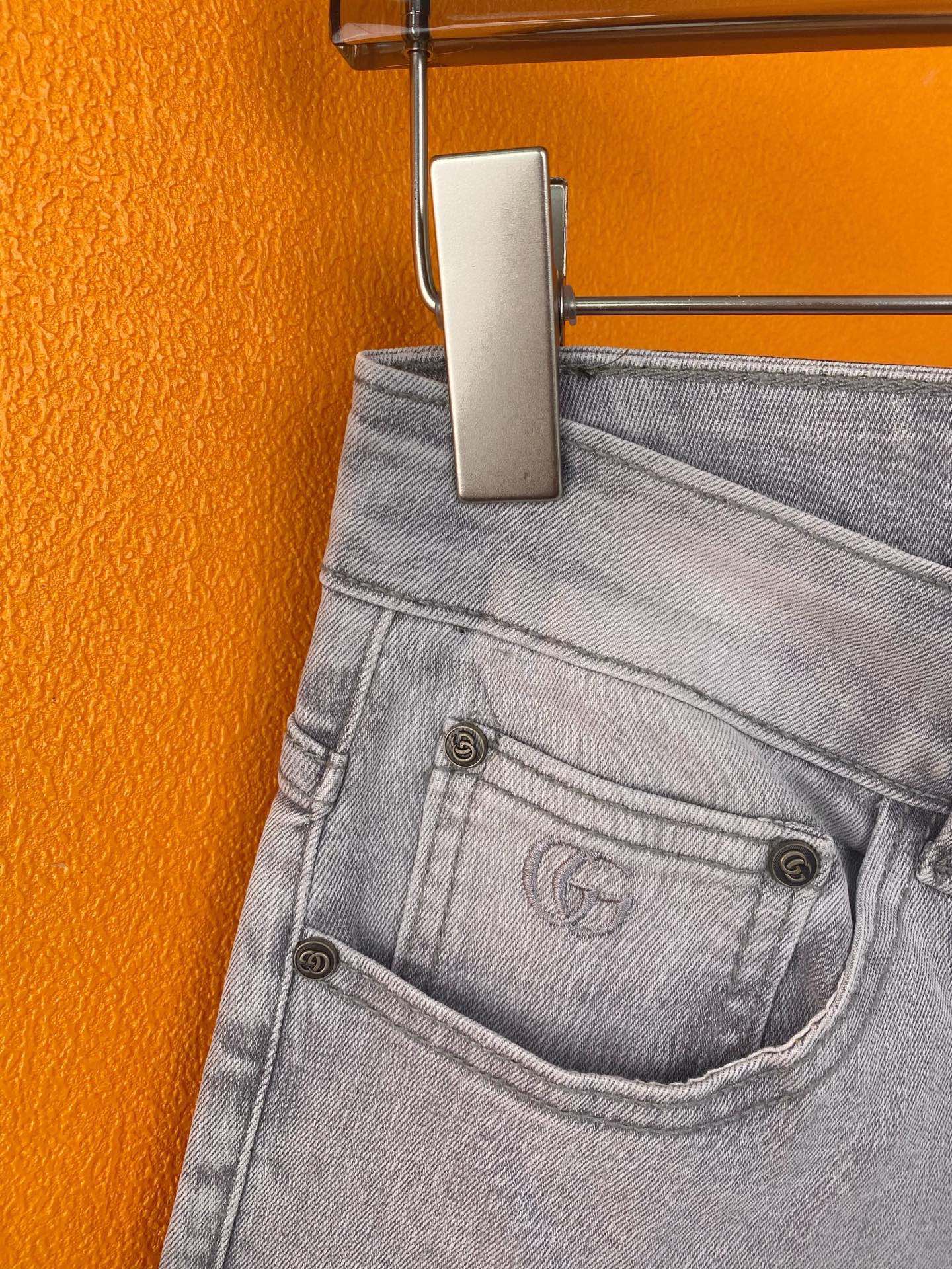 Gucciスタイルのファッショナブルなメンズデニムパンツ - 秋冬の新作