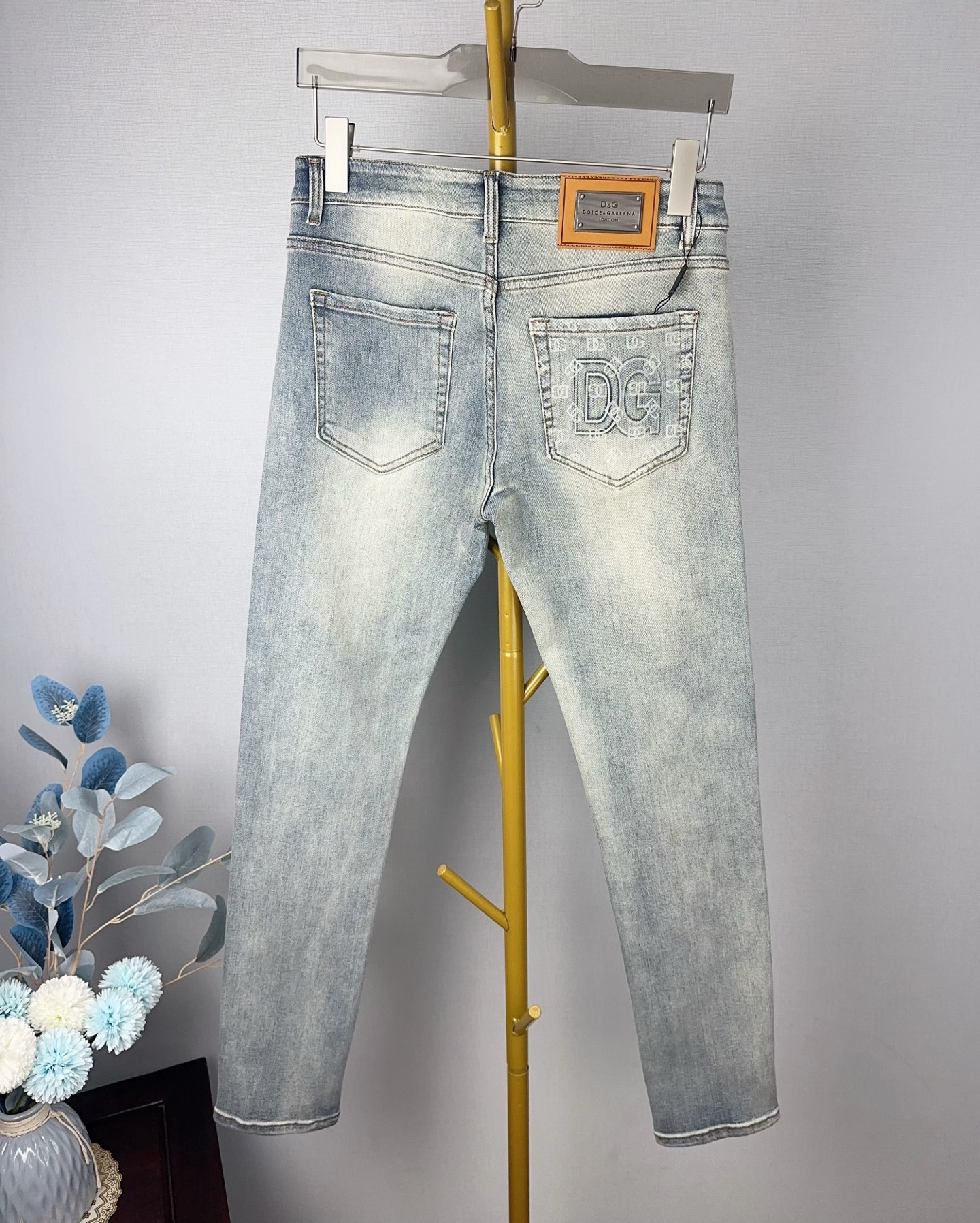 D&G 秋冬新作 スタイリッシュな牛仔長ズボン 弾力小脚修身版型