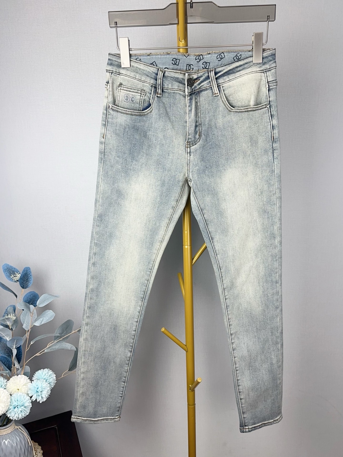 D&G 秋冬新作 スタイリッシュな牛仔長ズボン 弾力小脚修身版型