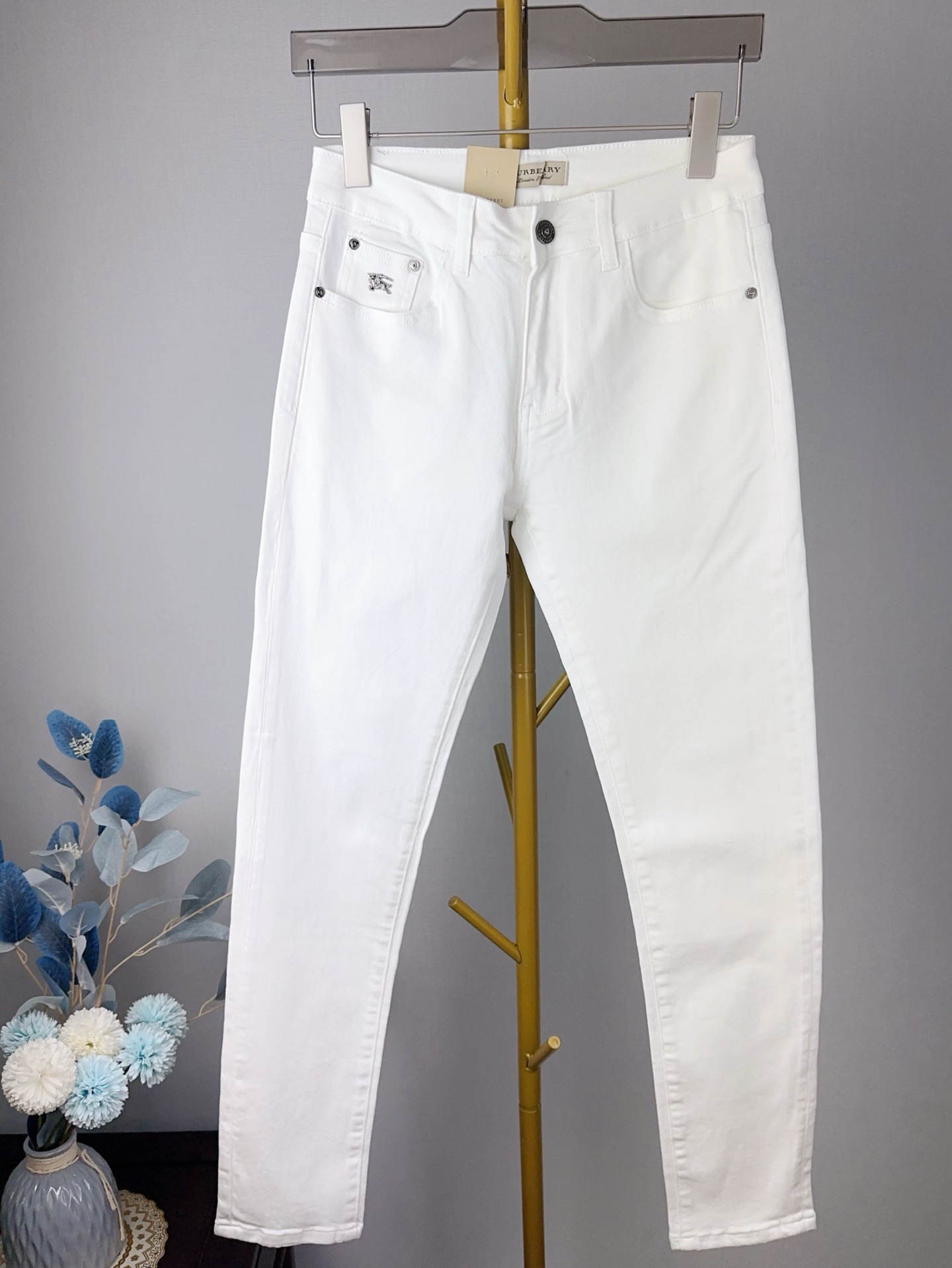 巴宝莉 秋冬新作 メンズ スリムフィット デニムパンツ