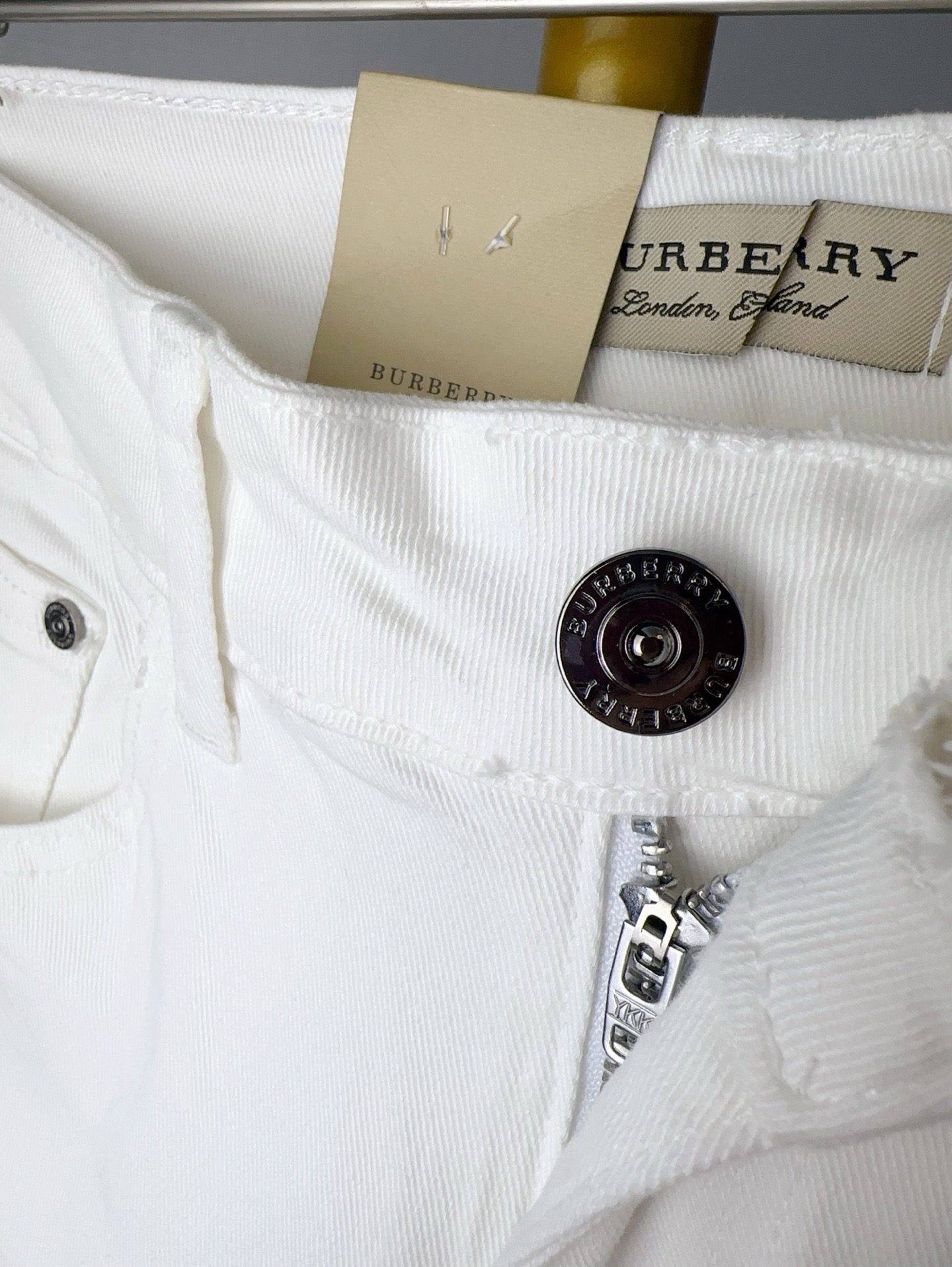 巴宝莉 秋冬新作 メンズ スリムフィット デニムパンツ