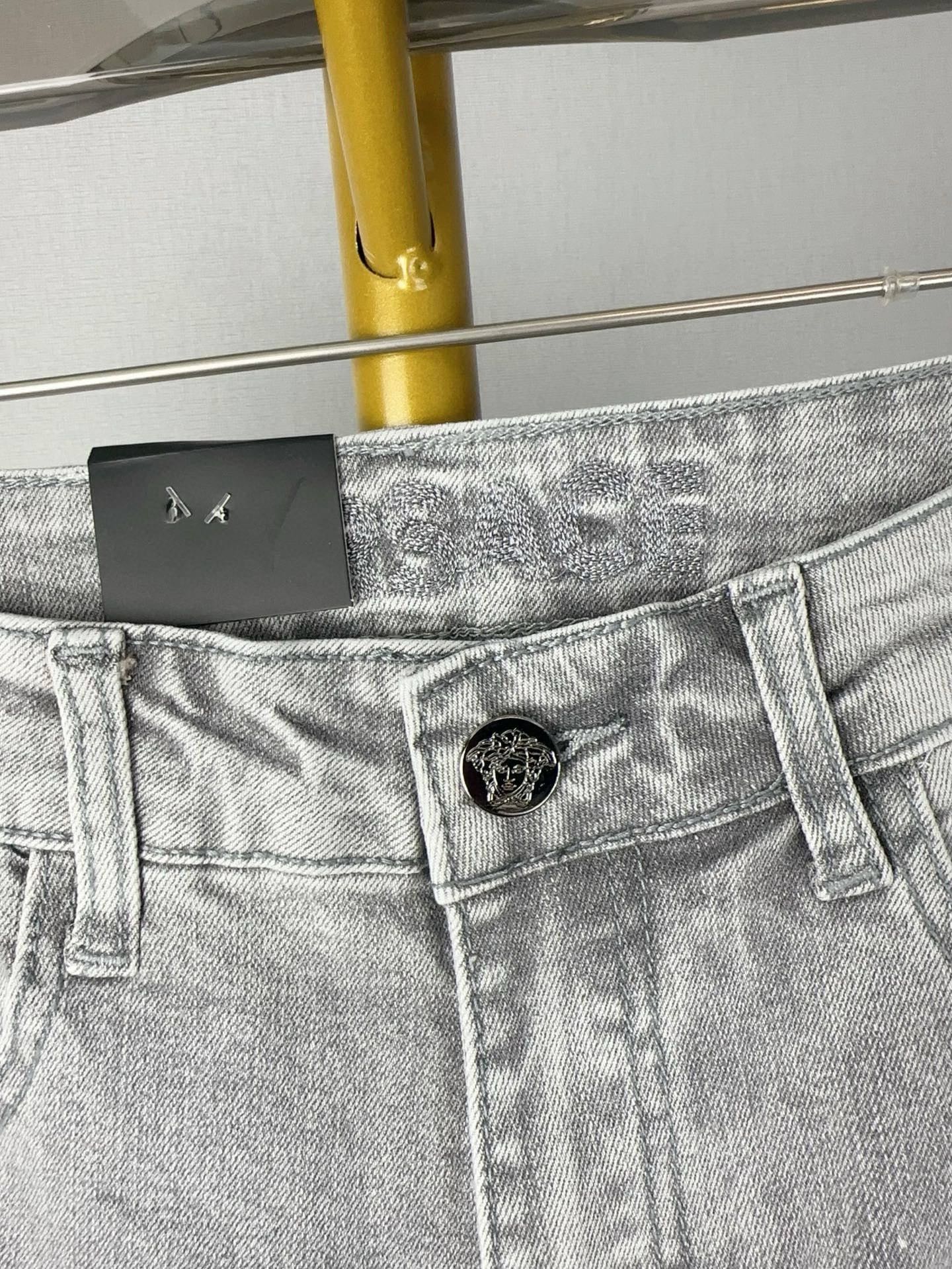 范思哲 秋冬 新作 ファッションデニムパンツ 弾力スリムフィット