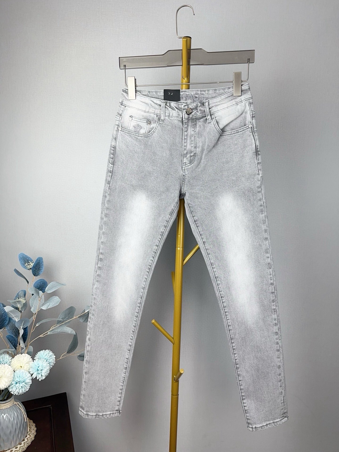 范思哲 秋冬 新作 ファッションデニムパンツ 弾力スリムフィット