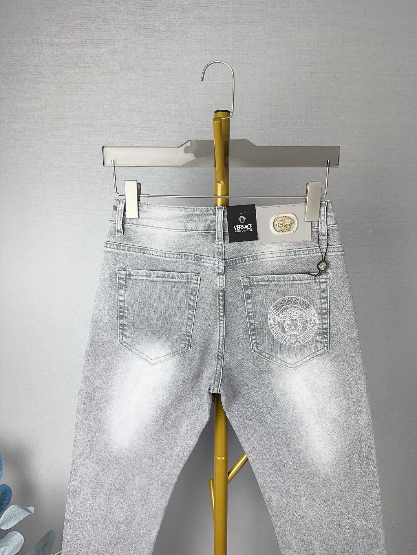 范思哲 秋冬 新作 ファッションデニムパンツ 弾力スリムフィット