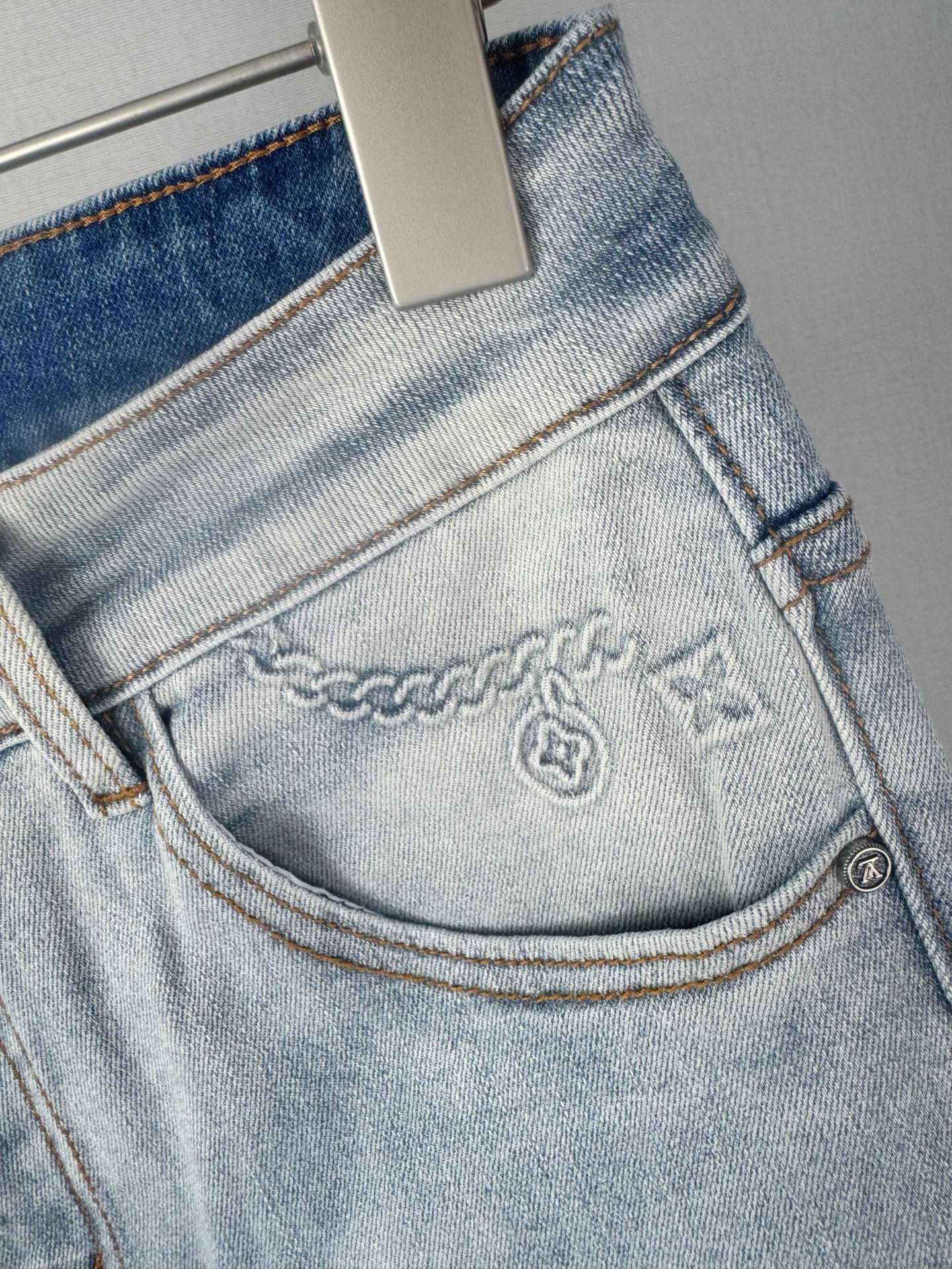 LV 秋冬新作 メンズファッション スリムフィットデニムパンツ