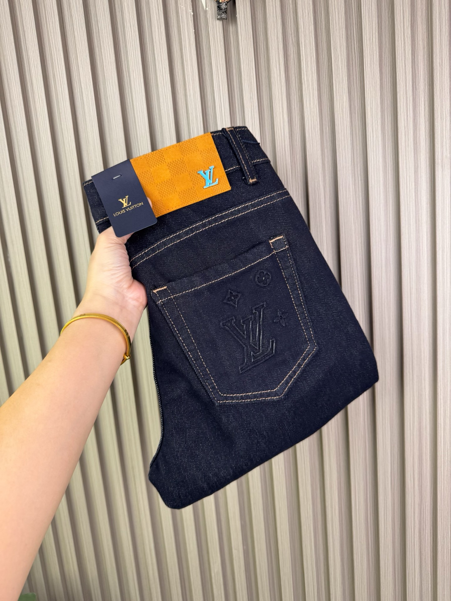 P315 男士修身小脚牛仔裤 - 柔らかで快適なカスタム生地