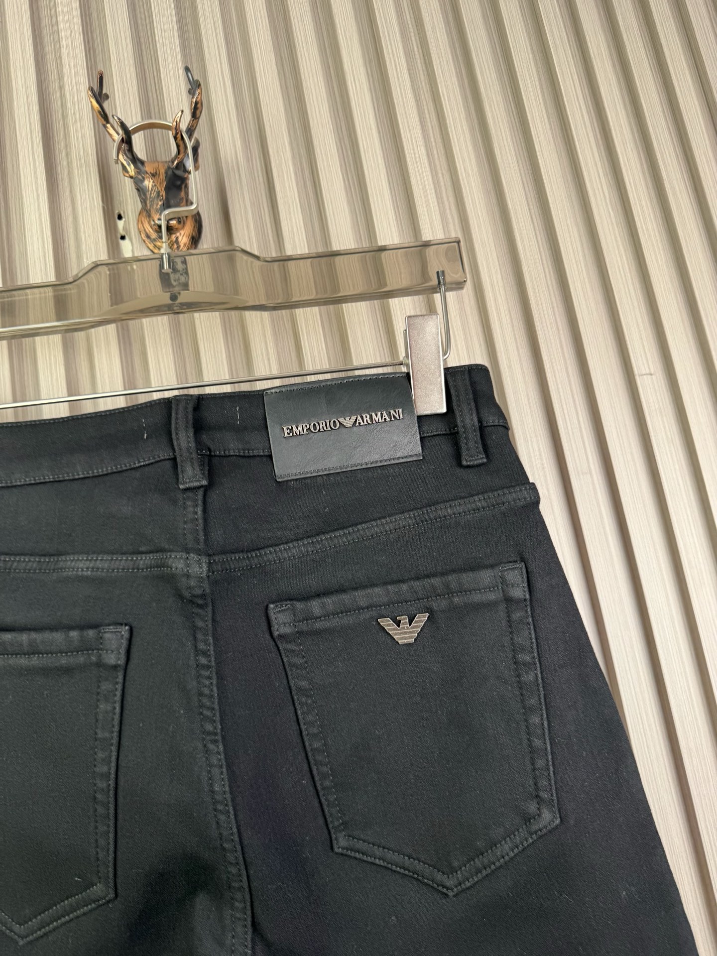 阿玛尼 修身小脚加绒牛仔裤 保暖性抜群