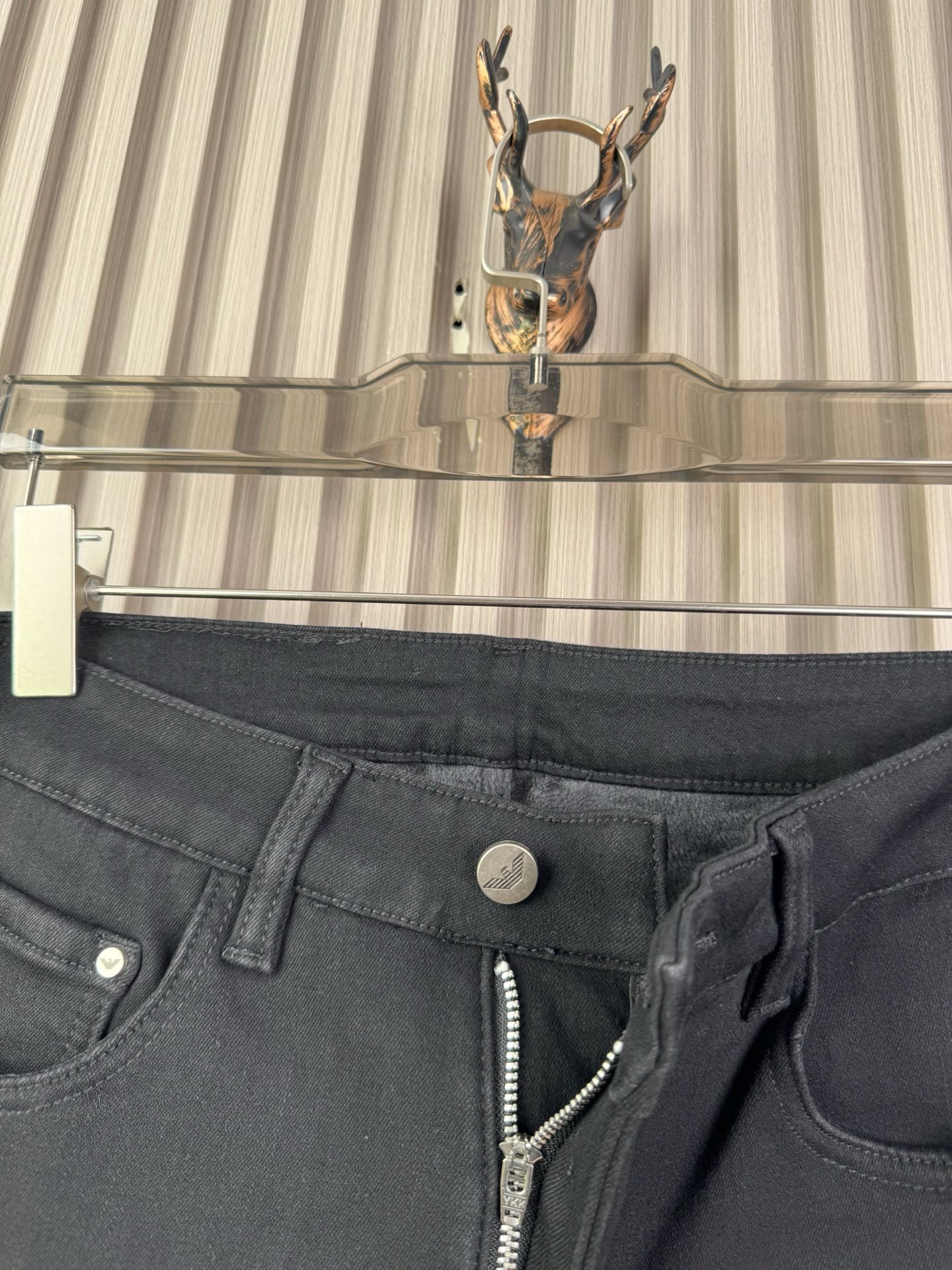 阿玛尼 修身小脚加绒牛仔裤 保暖性抜群