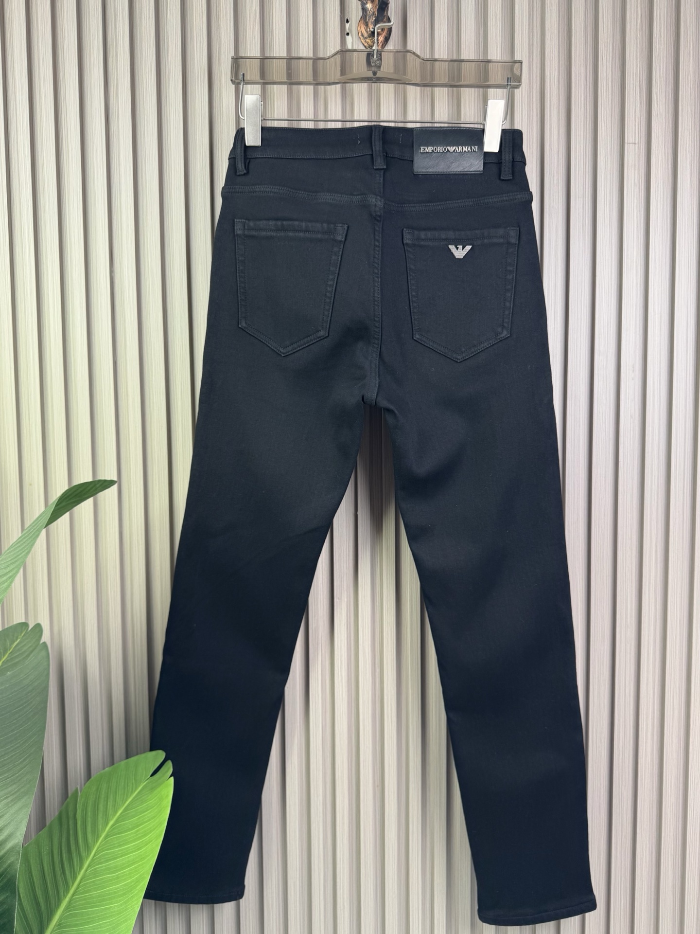 阿玛尼 修身小脚加绒牛仔裤 保暖性抜群