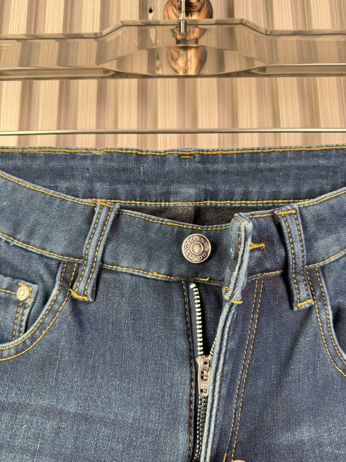 D&G修身小脚加绒牛仔裤 - 保暖性抜群の柔らかいデニム