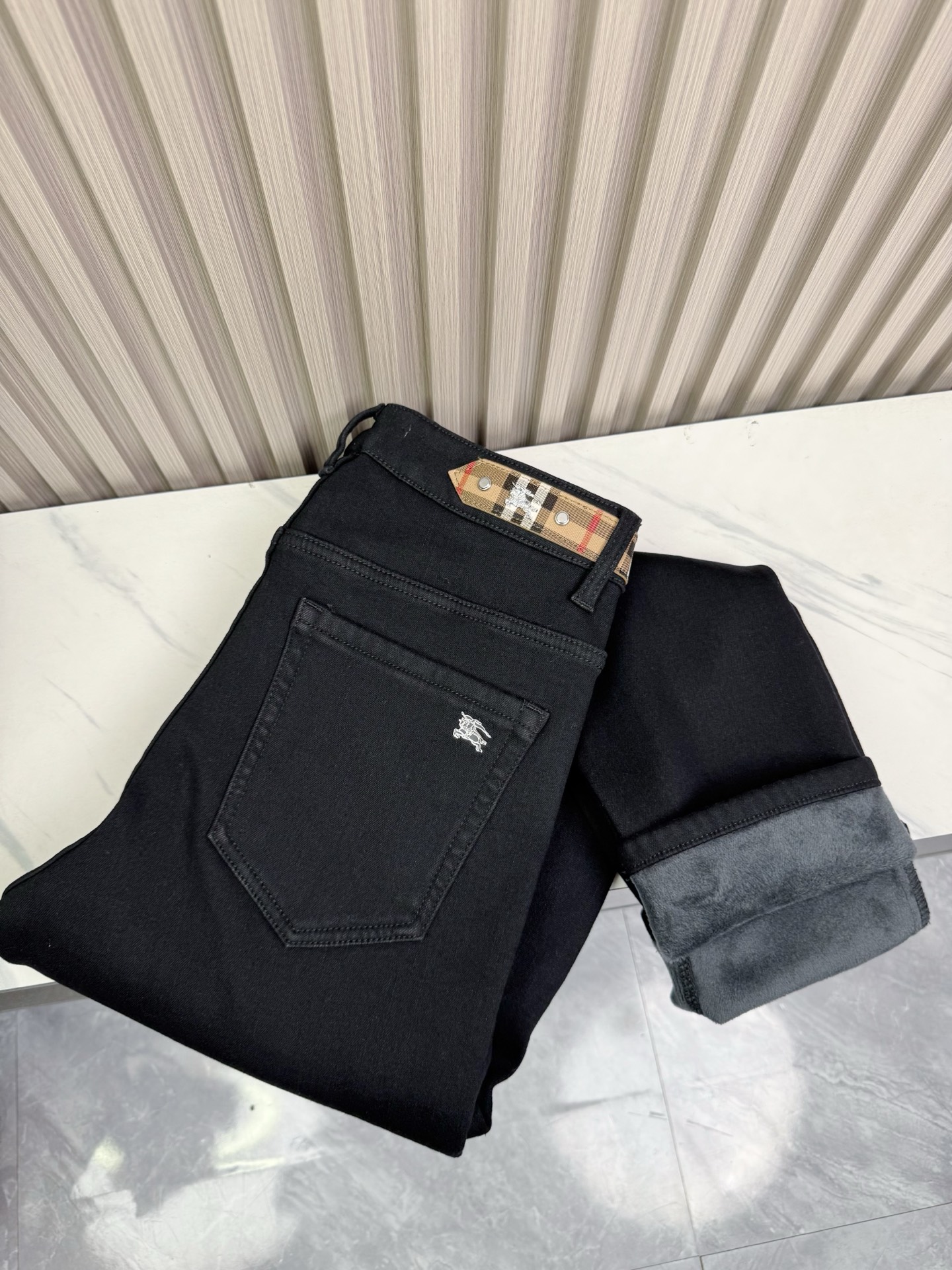 巴宝莉 男士加绒牛仔裤 保暖性抜群の柔らかさ