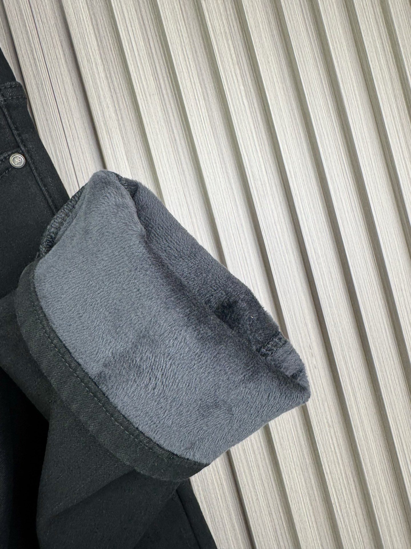 プラダ 男性用加绒牛仔パンツ 保温性抜群