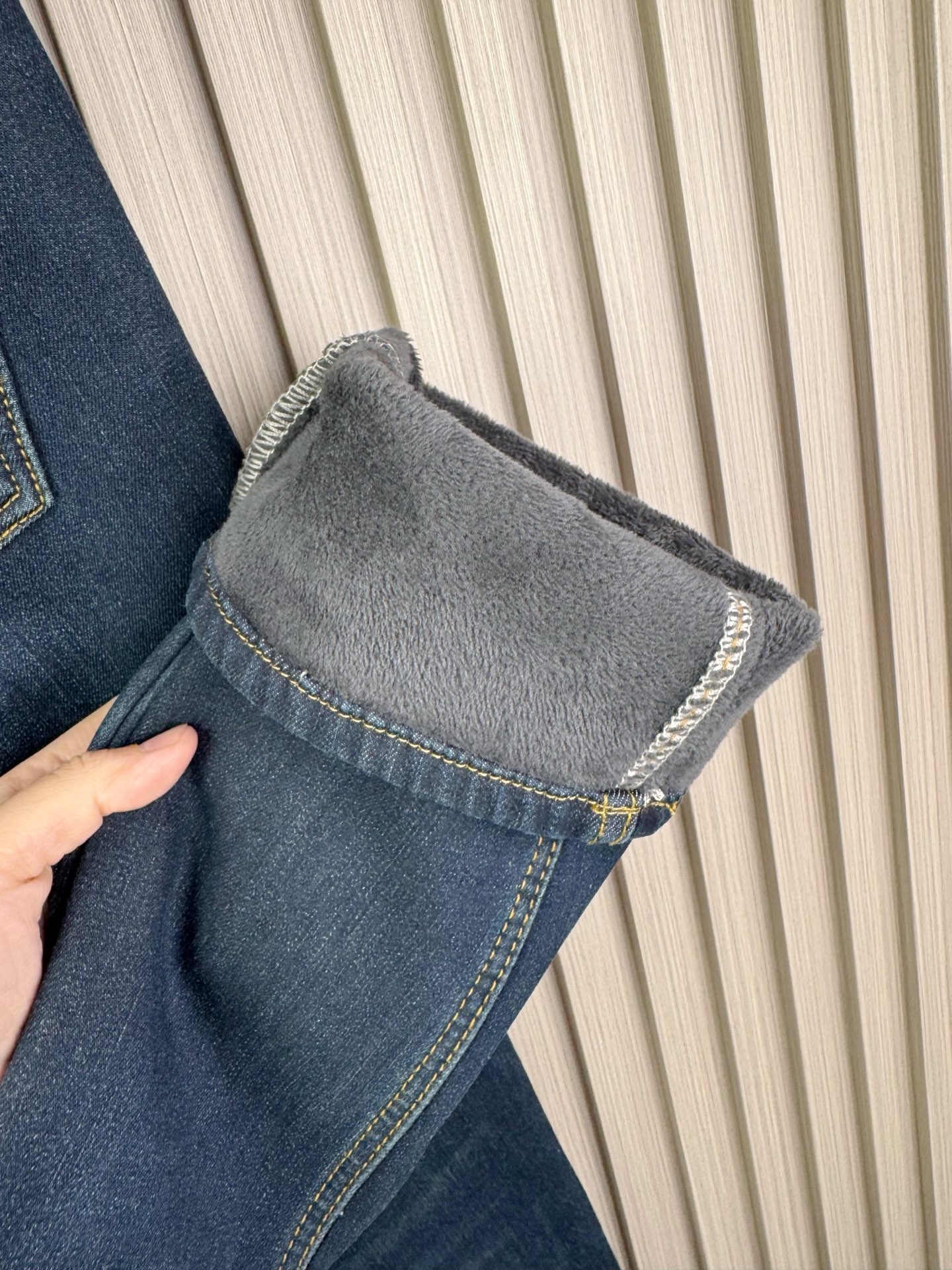 プラダ 加绒牛仔裤 男性用 秋冬の新作 保温性抜群