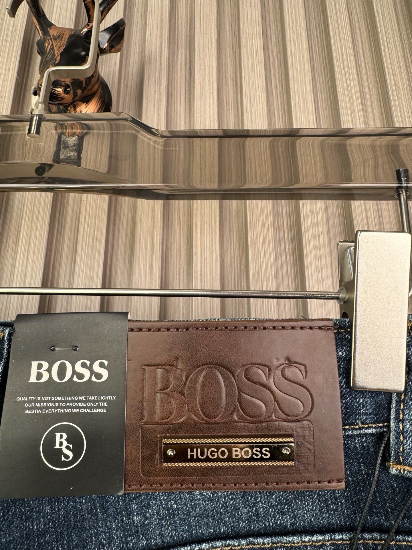 BOSS修身小直筒牛仔裤 - 柔らかく快適な秋冬スタイル