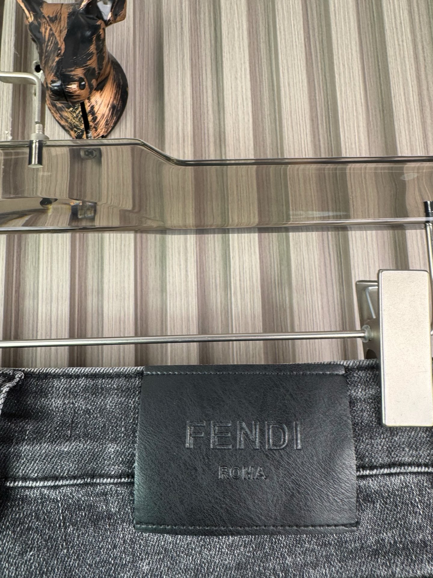 芬迪男士修身小脚牛仔裤 - 柔らかく快適な定制面料