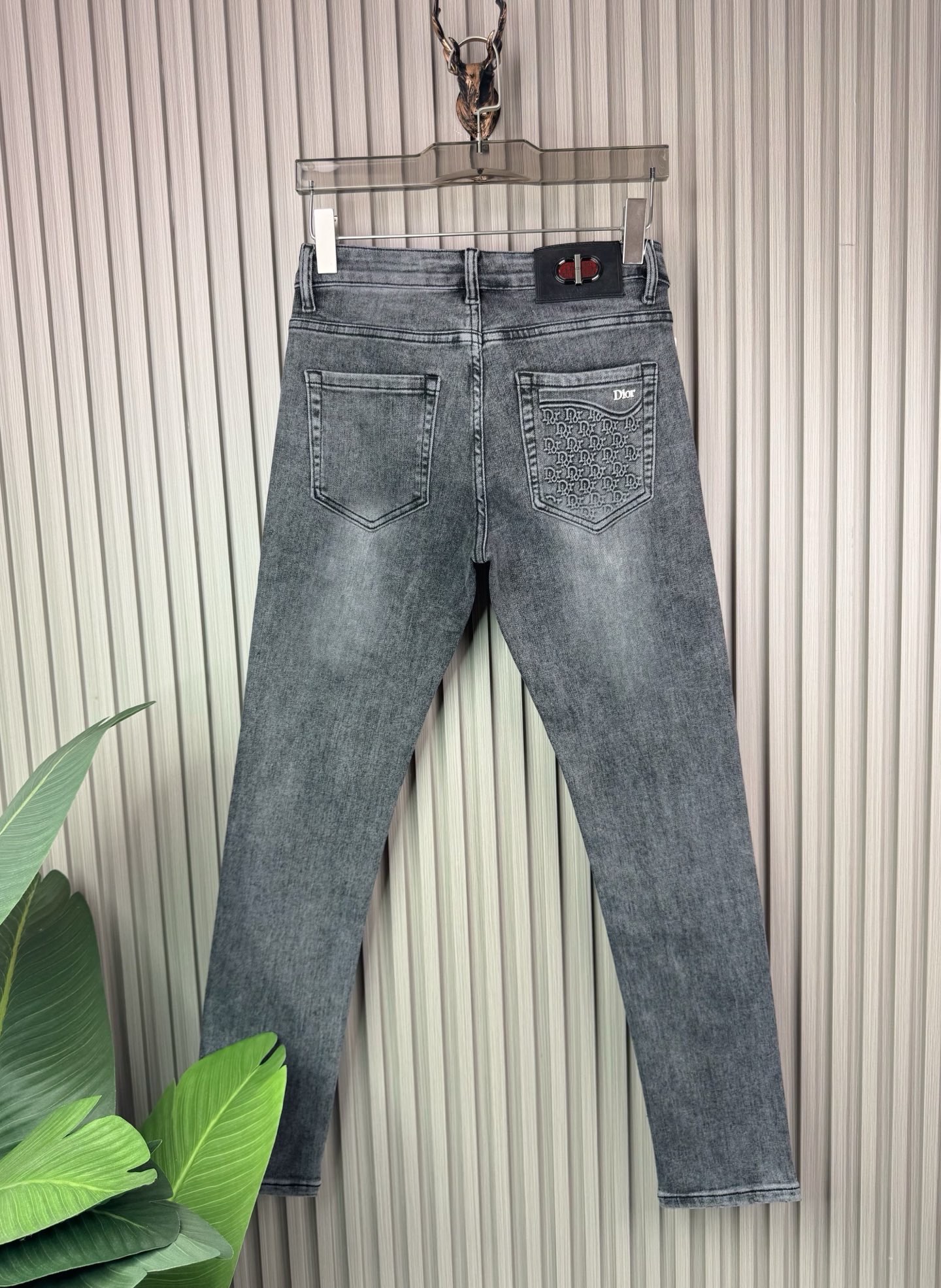 ディオール 男士修身小脚牛仔裤 柔らかく快適な着心地