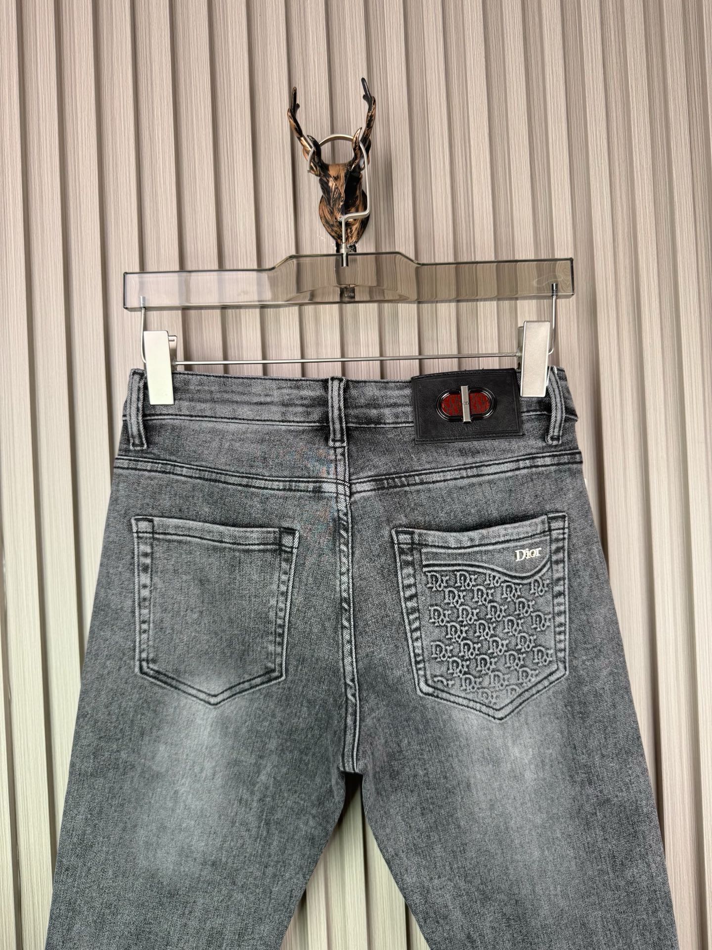 ディオール 男士修身小脚牛仔裤 柔らかく快適な着心地