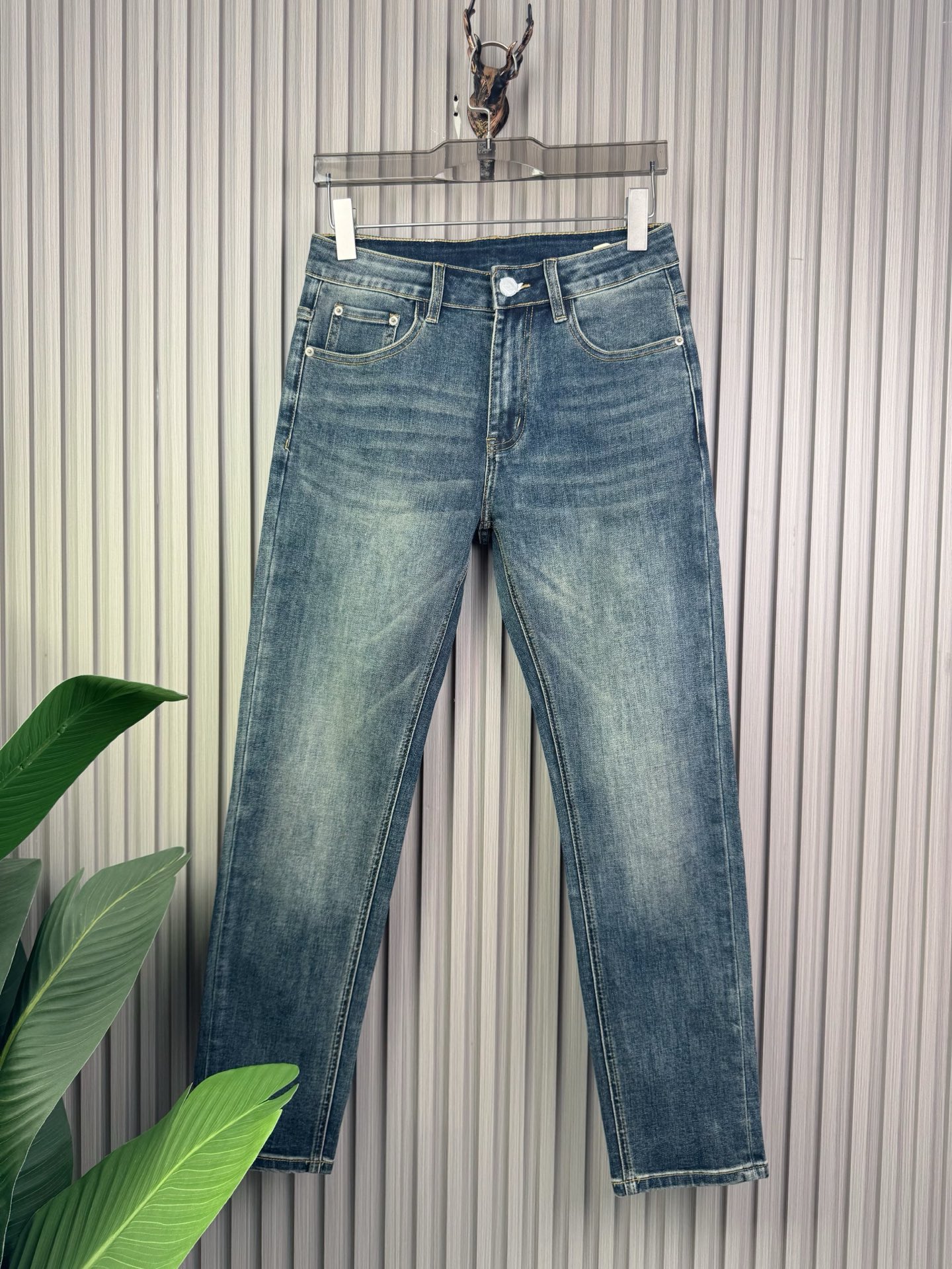 P300 男士修身小脚牛仔裤 - 柔らかく快適な秋冬スタイル