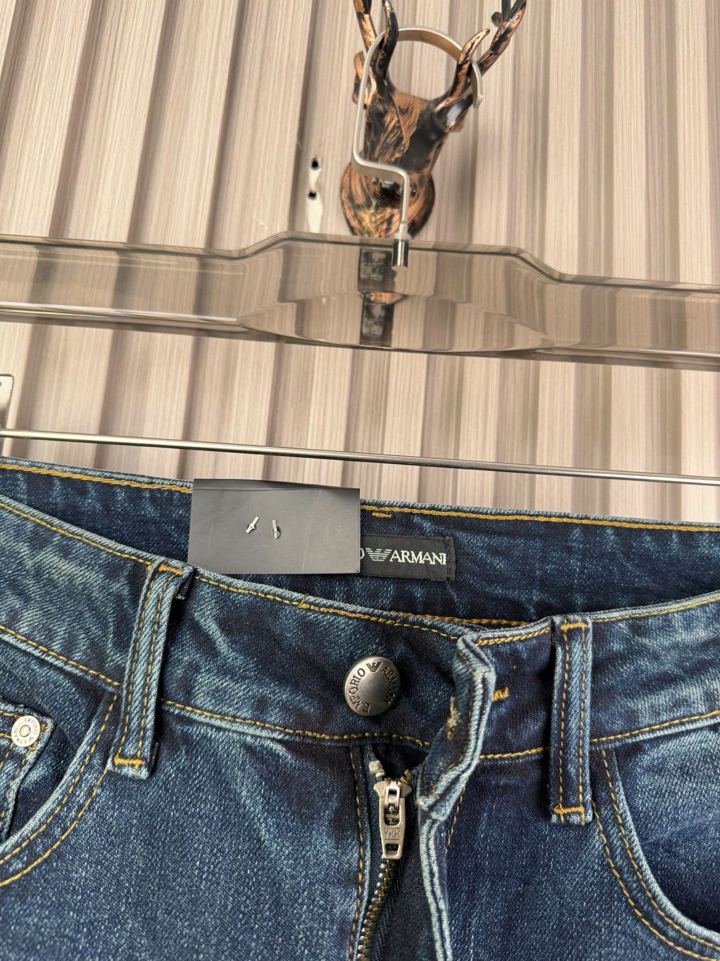 阿玛尼 男士修身小脚牛仔裤 - 柔らかく快適な保暖性