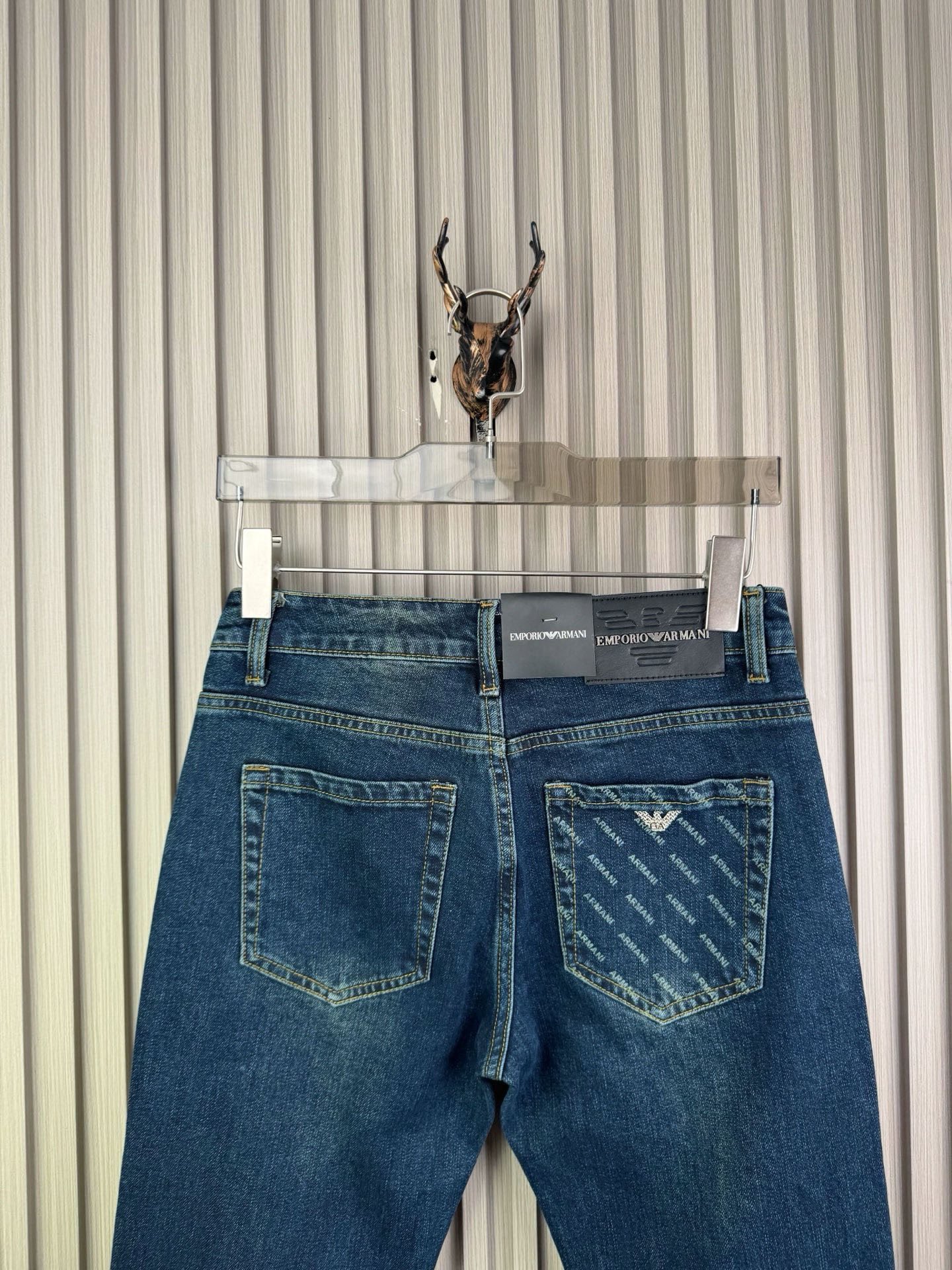 阿玛尼 男士修身小脚牛仔裤 - 柔らかく快適な保暖性