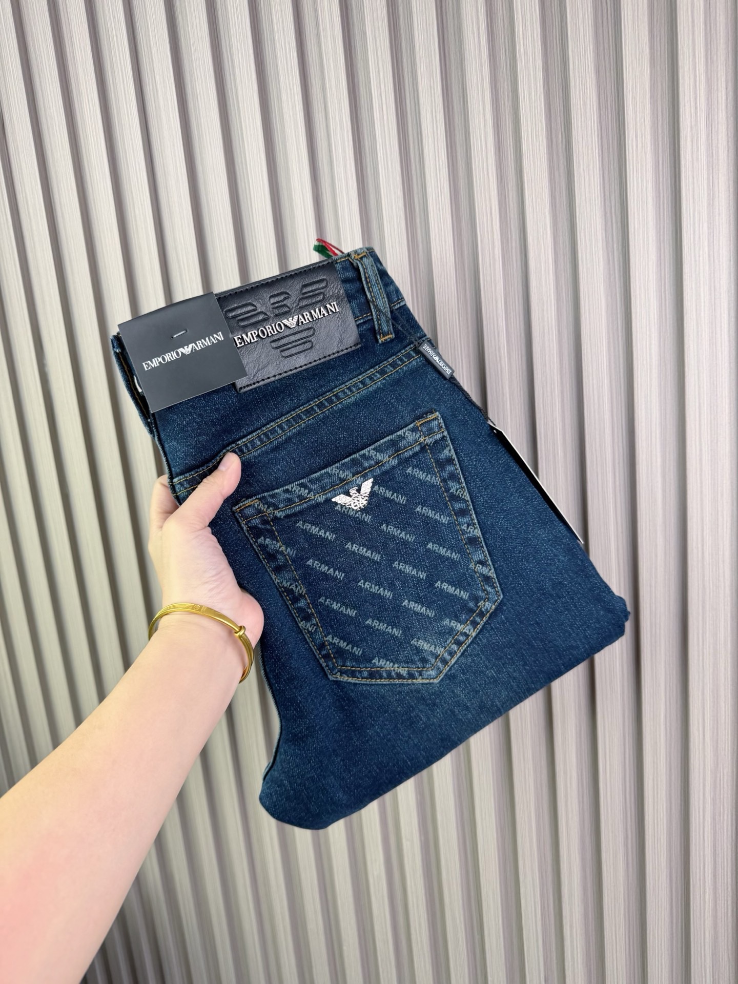 阿玛尼 男士修身小脚牛仔裤 - 柔らかく快適な保暖性