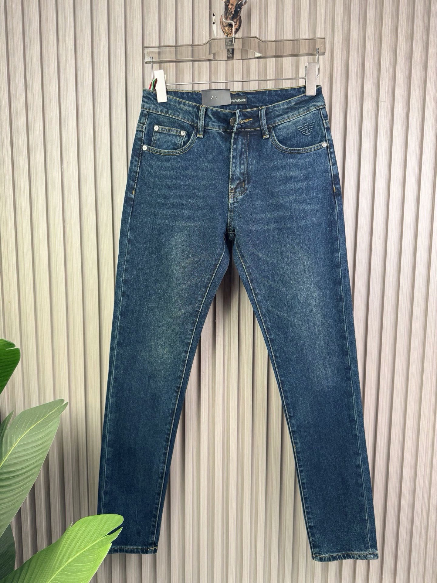 阿玛尼 男士修身小脚牛仔裤 - 柔らかく快適な保暖性