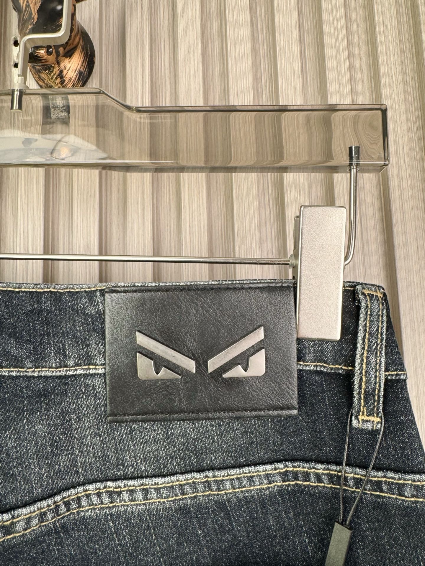 芬迪 男士宽松阔腿直筒牛仔裤 保暖・柔らかい