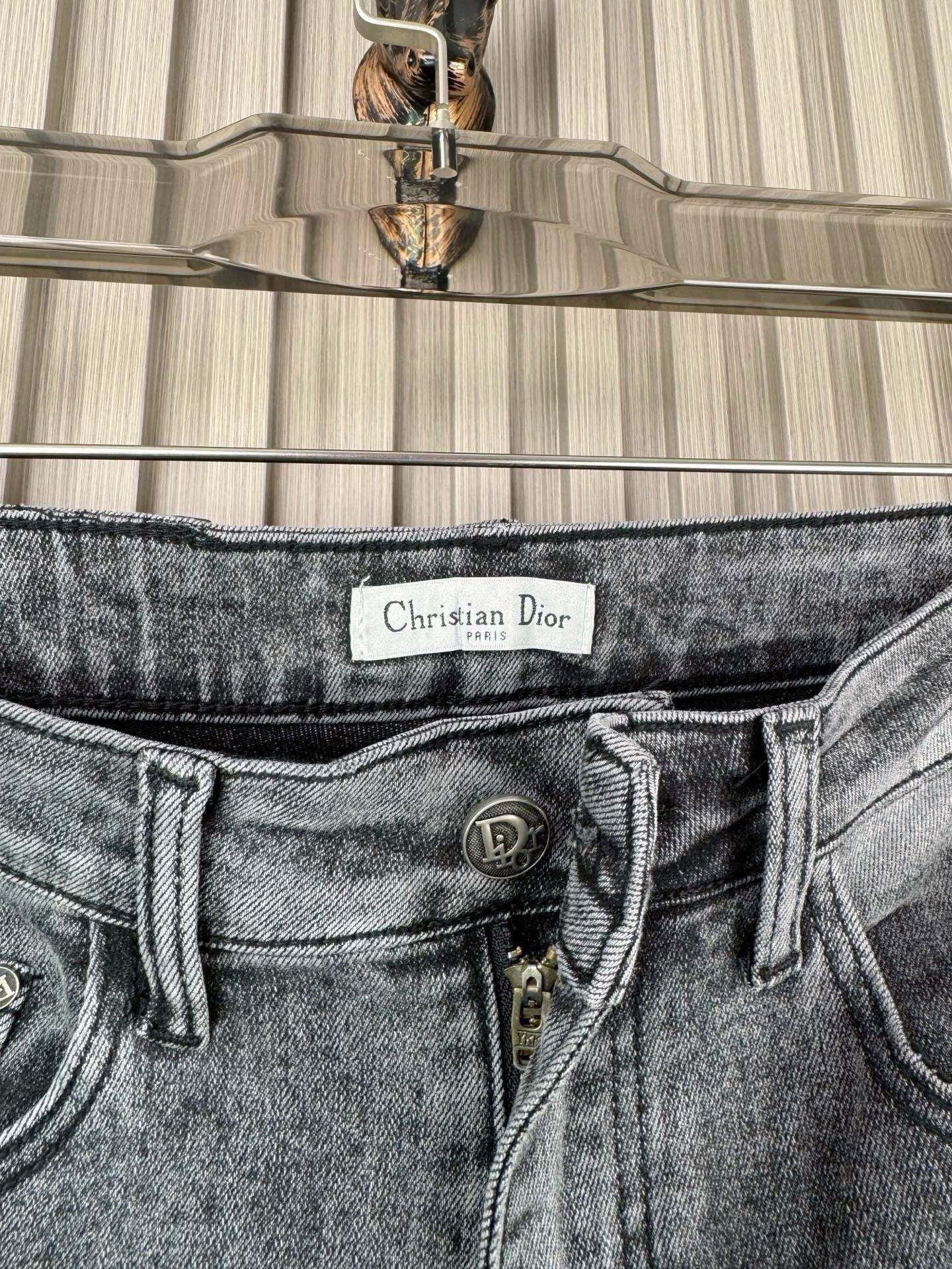 ディオール 男士修身小脚牛仔裤 - 柔らかく快適なデザイン