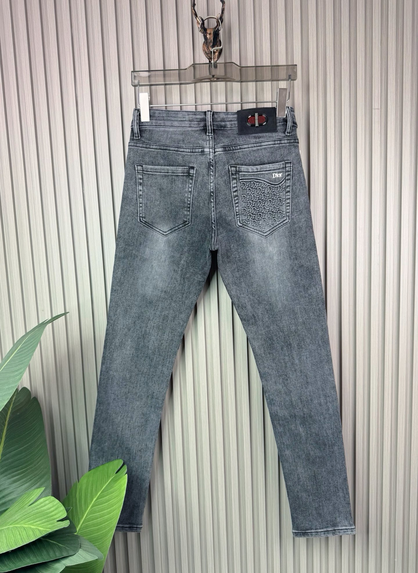 ディオール 男士修身小脚牛仔裤 - 柔らかく快適なデザイン