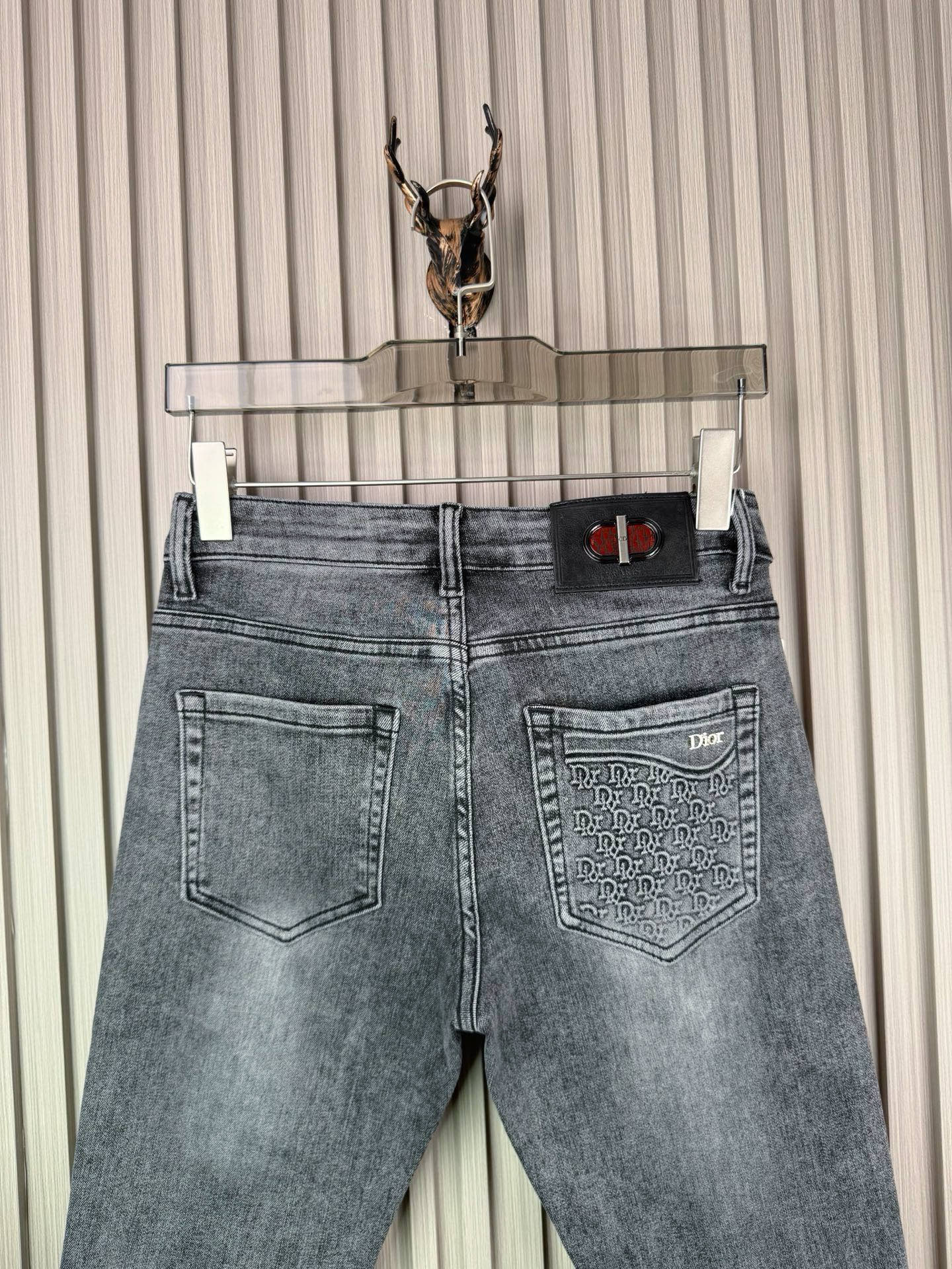 ディオール 男士修身小脚牛仔裤 - 柔らかく快適なデザイン