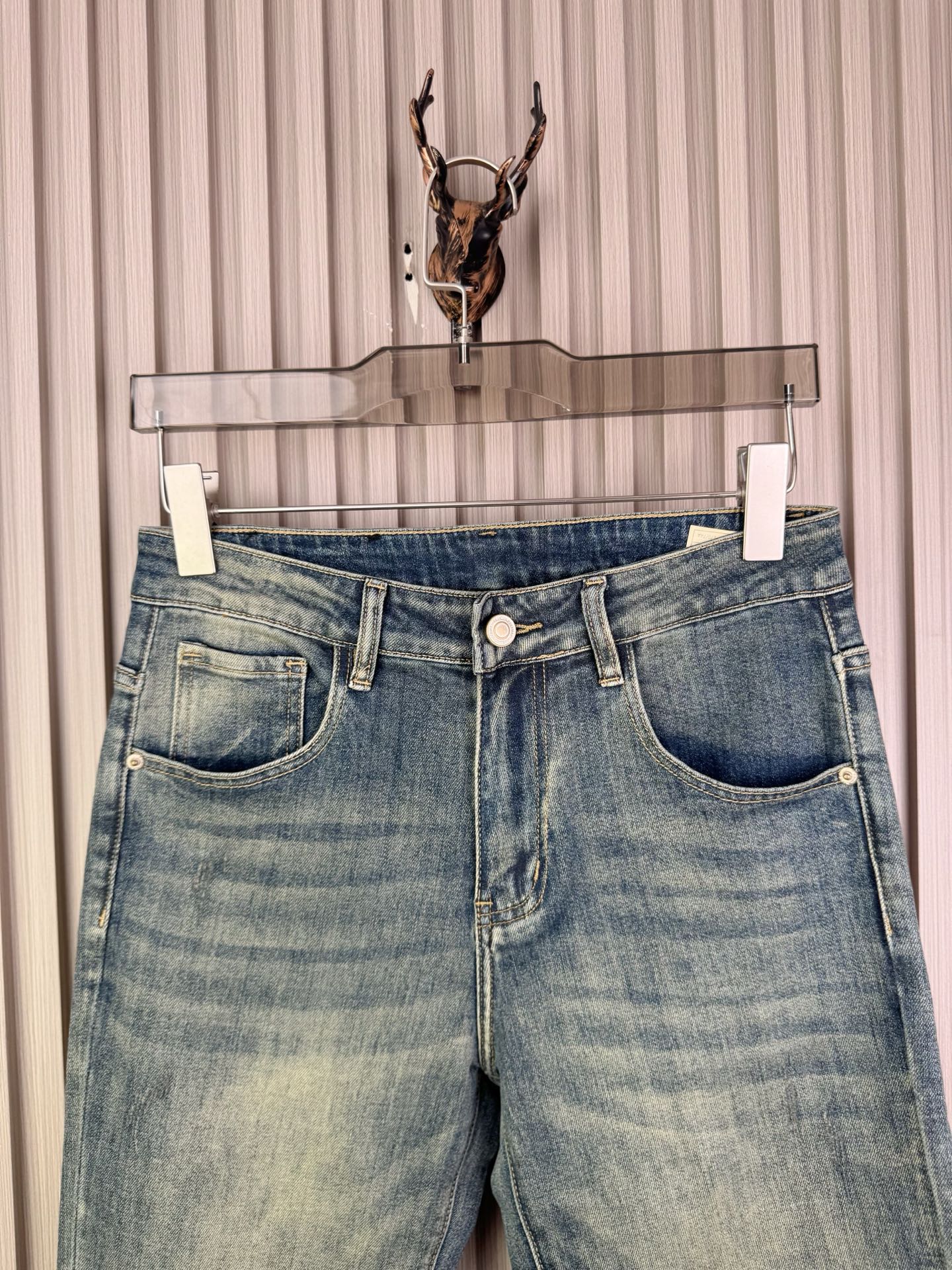 LV男宽松阔腿直筒牛仔裤 - 柔らかく快適なデザイン