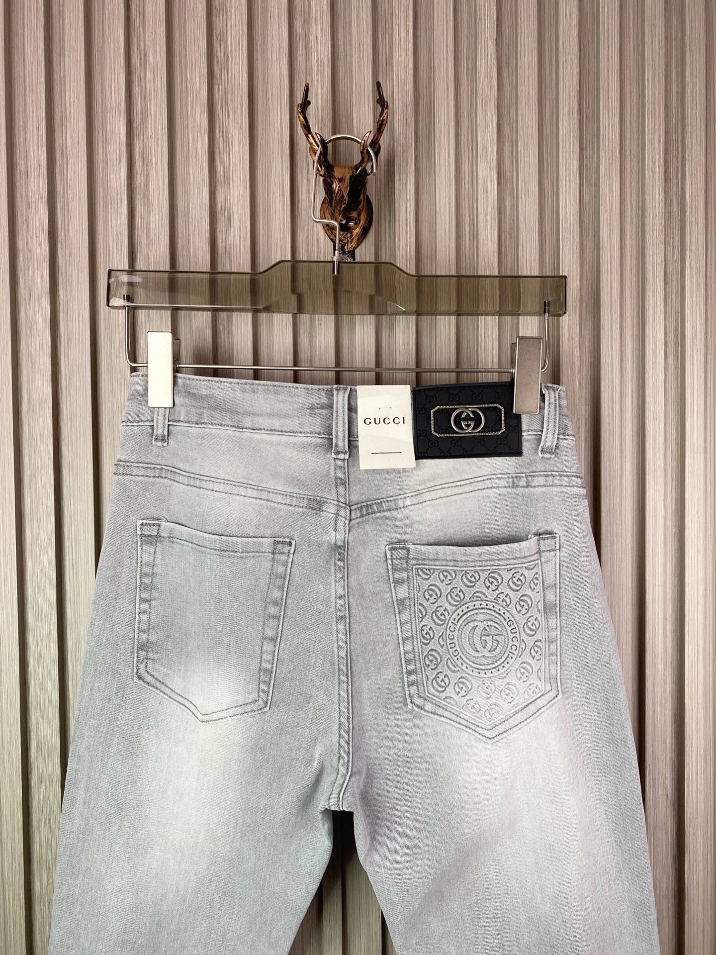 古驰男修身小脚牛仔裤 - 柔らかく快適なカスタムファブリック