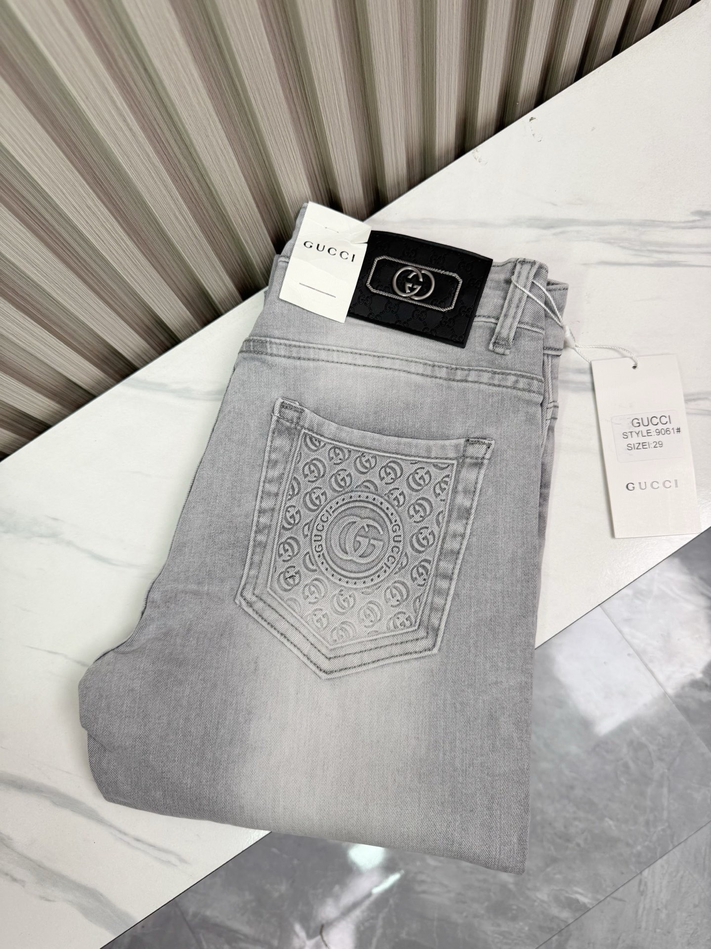 古驰男修身小脚牛仔裤 - 柔らかく快適なカスタムファブリック